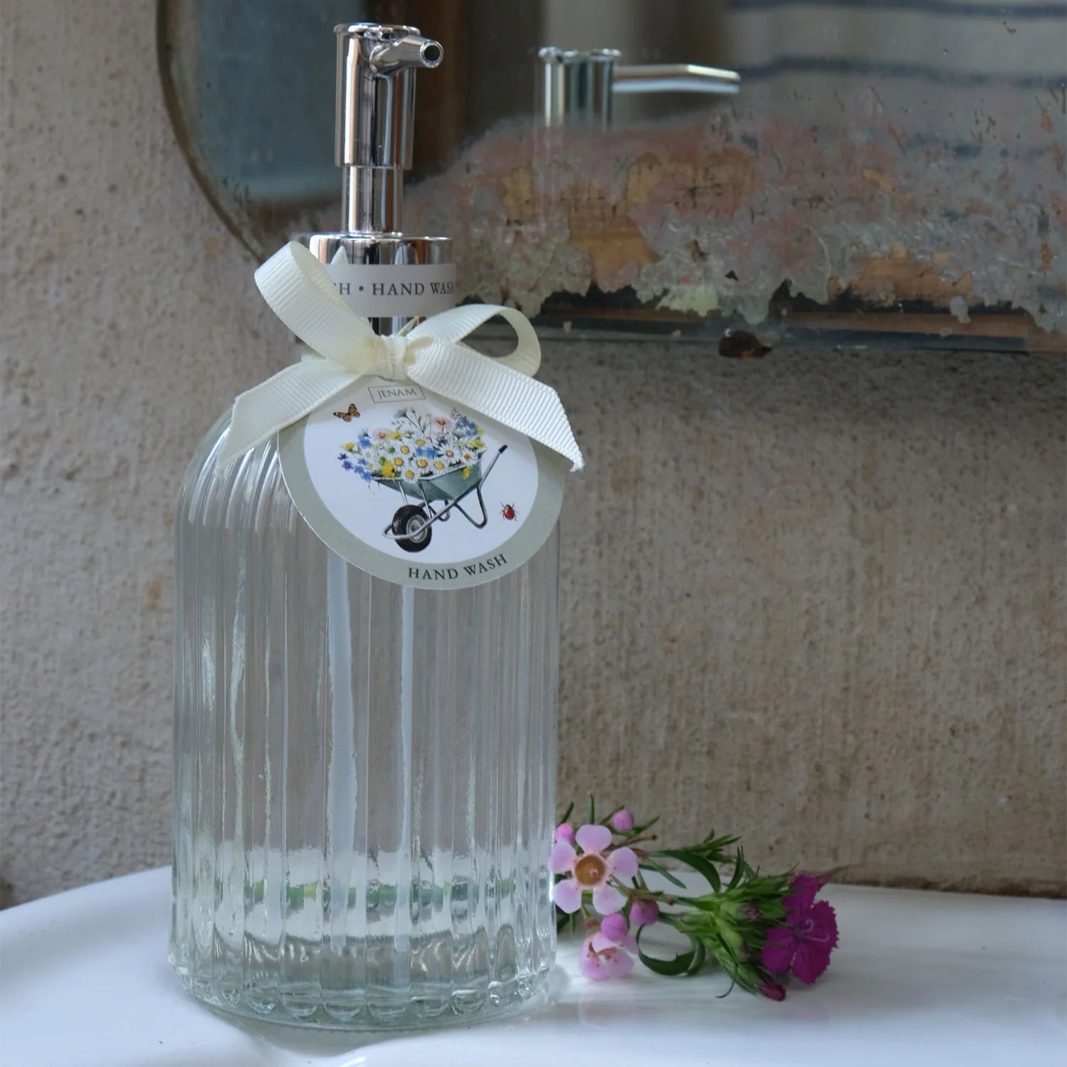 Life in the Garden – Hand Wash in Glass Bottle