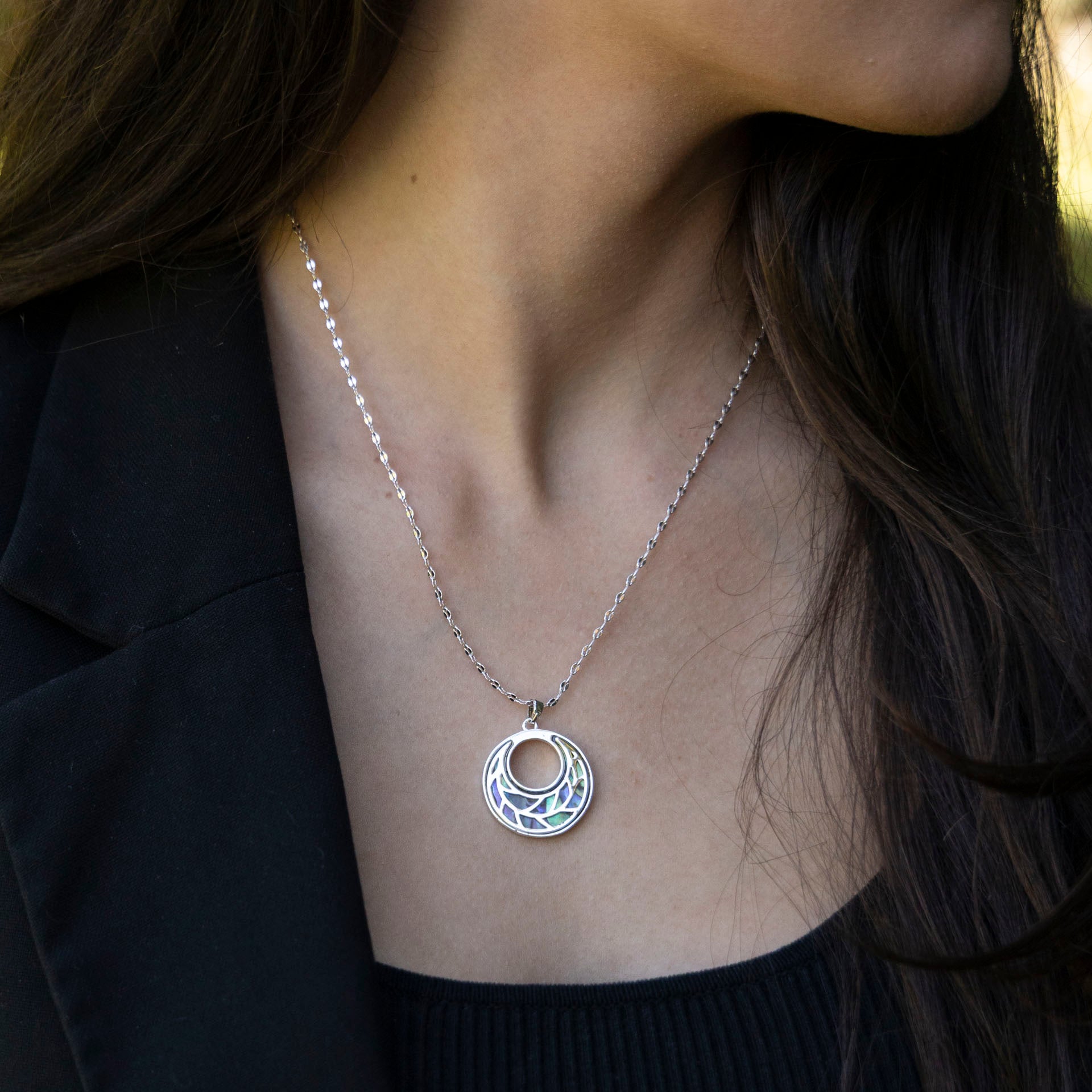 Pāua Shell Elegance Necklace