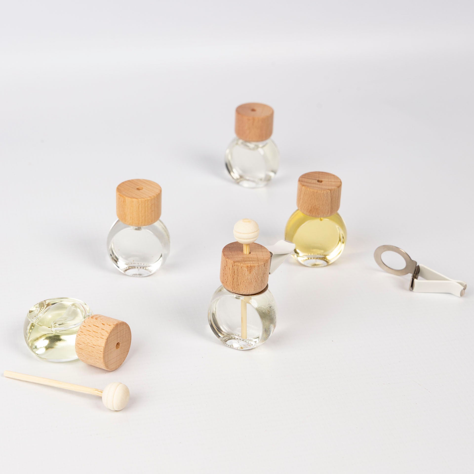 Wooden Car Fragrance Diffuser (assorted fragrances)