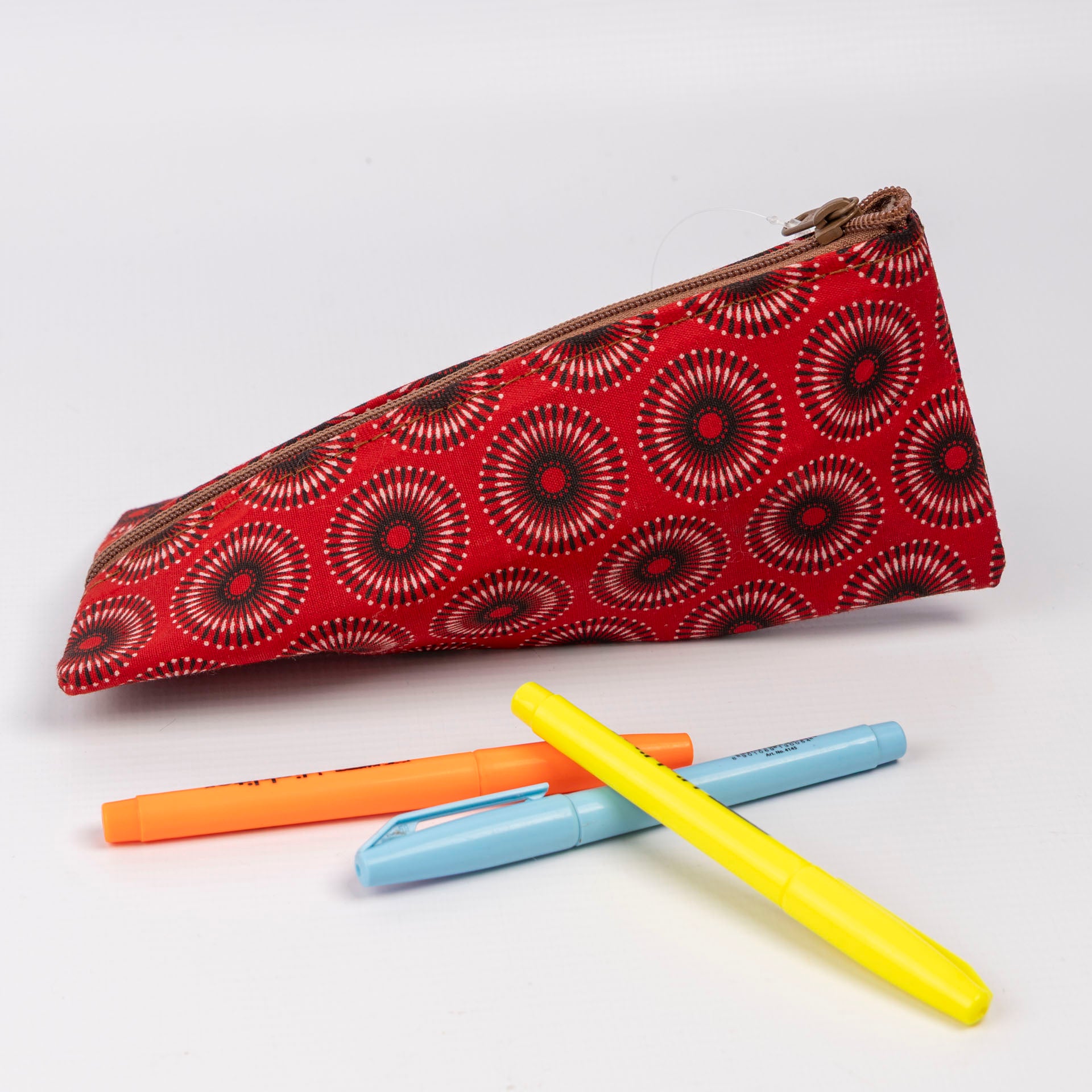Shwe Pop-Up Pencil Case