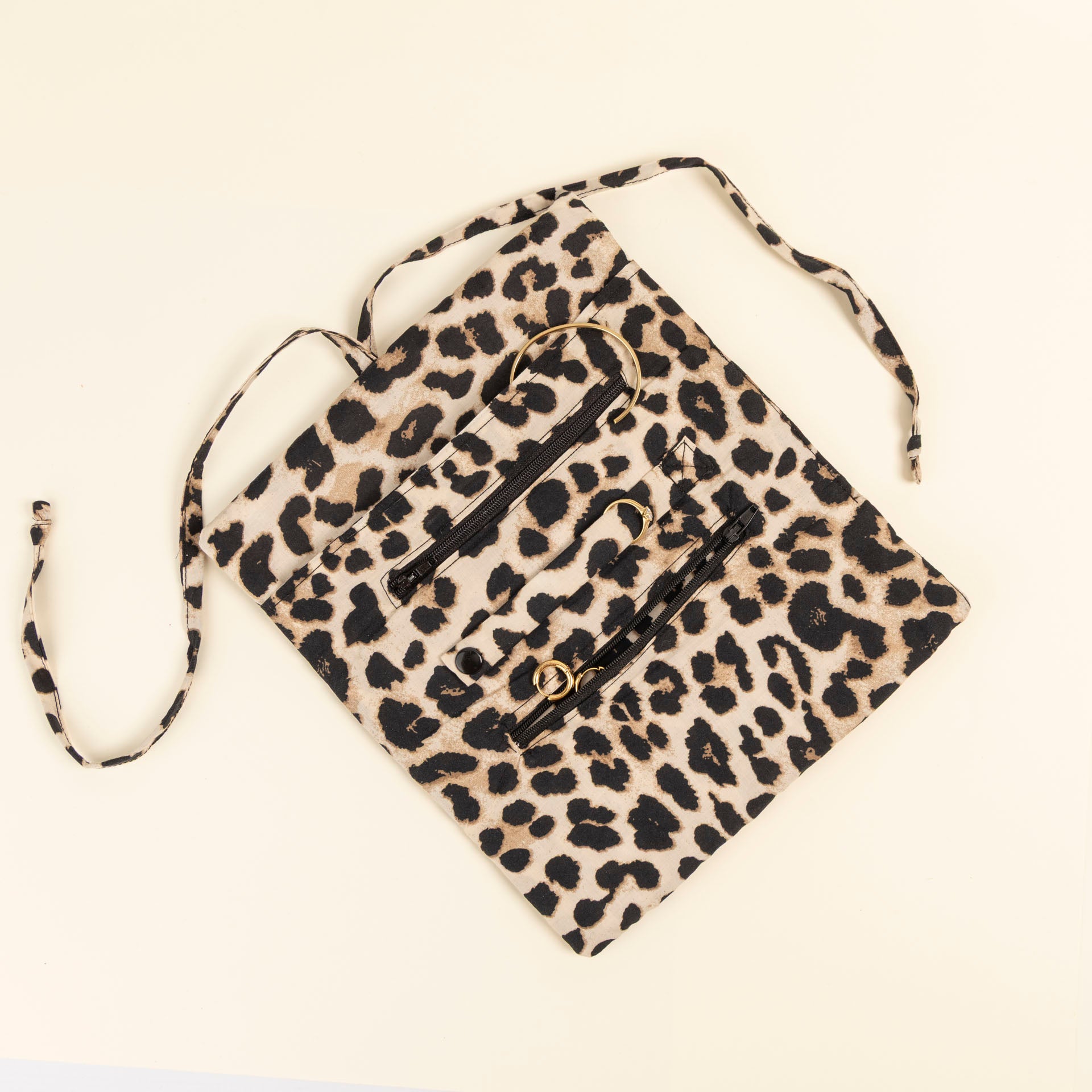 Leopard Print Jewellery Wrap