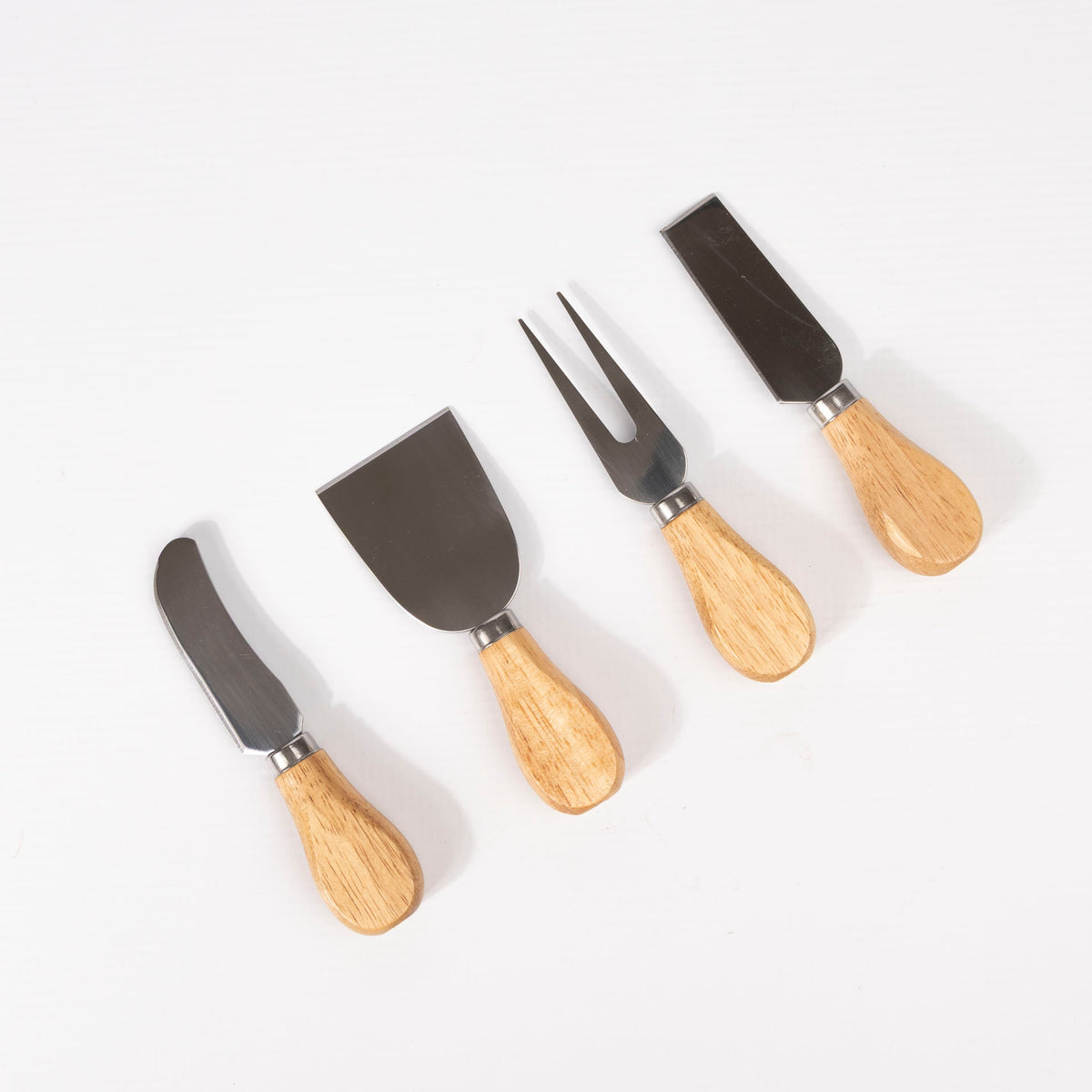 Set of 4 Cheese Knives with Wooden Handles