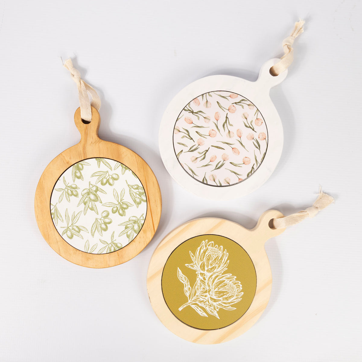 Hotpot Stand Wall Decor (assorted designs)
