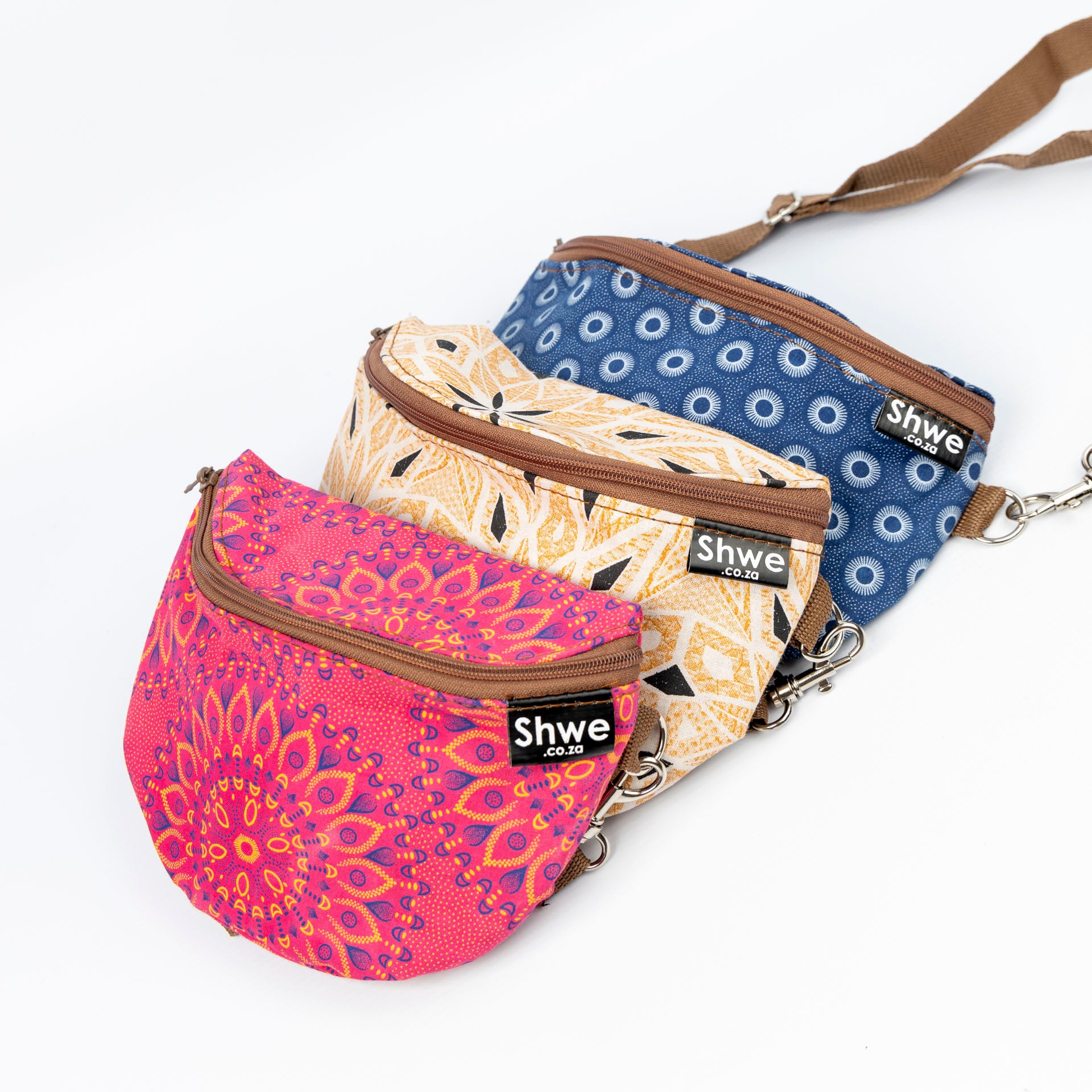 Shwe Crossbody Moonbag