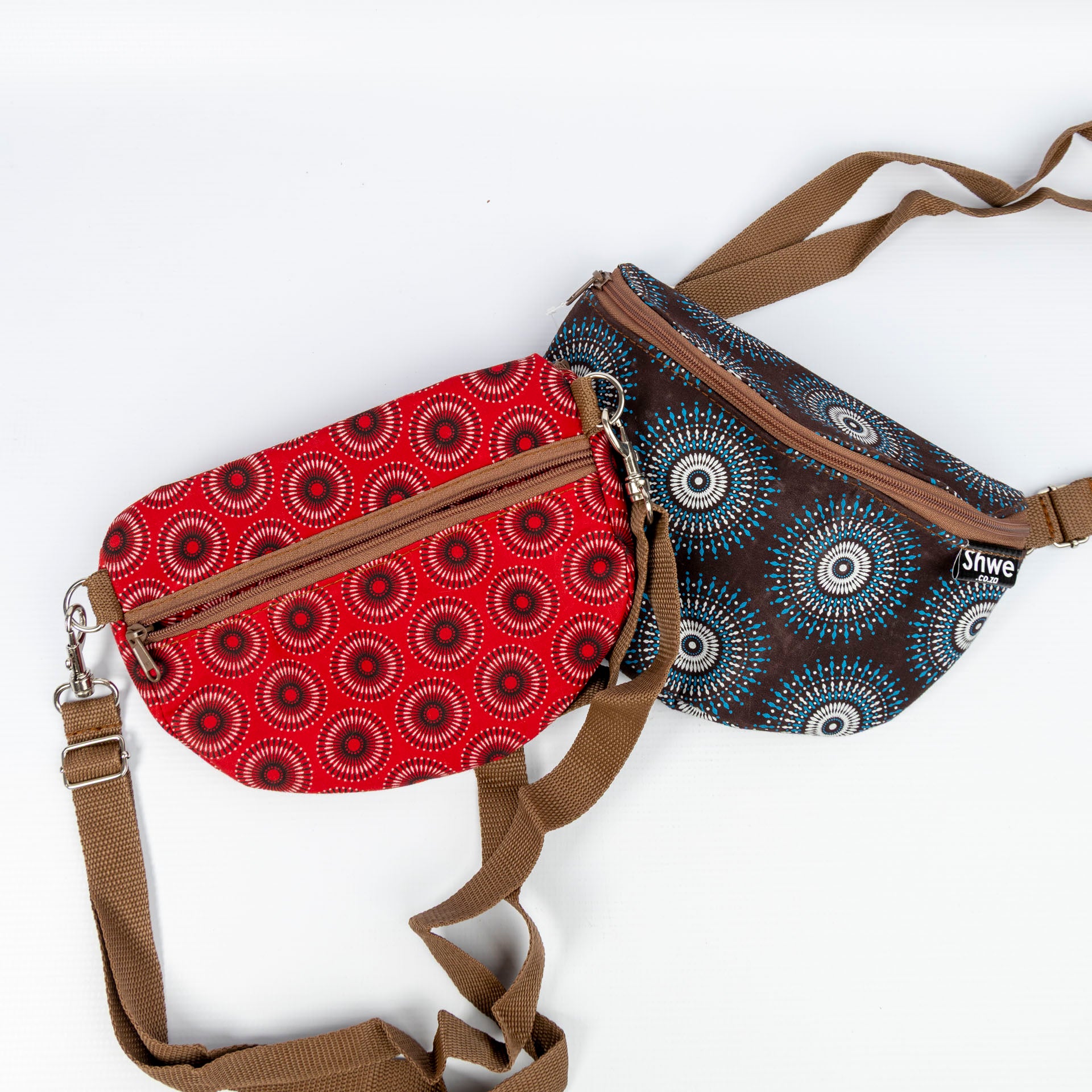Shwe Crossbody Moonbag