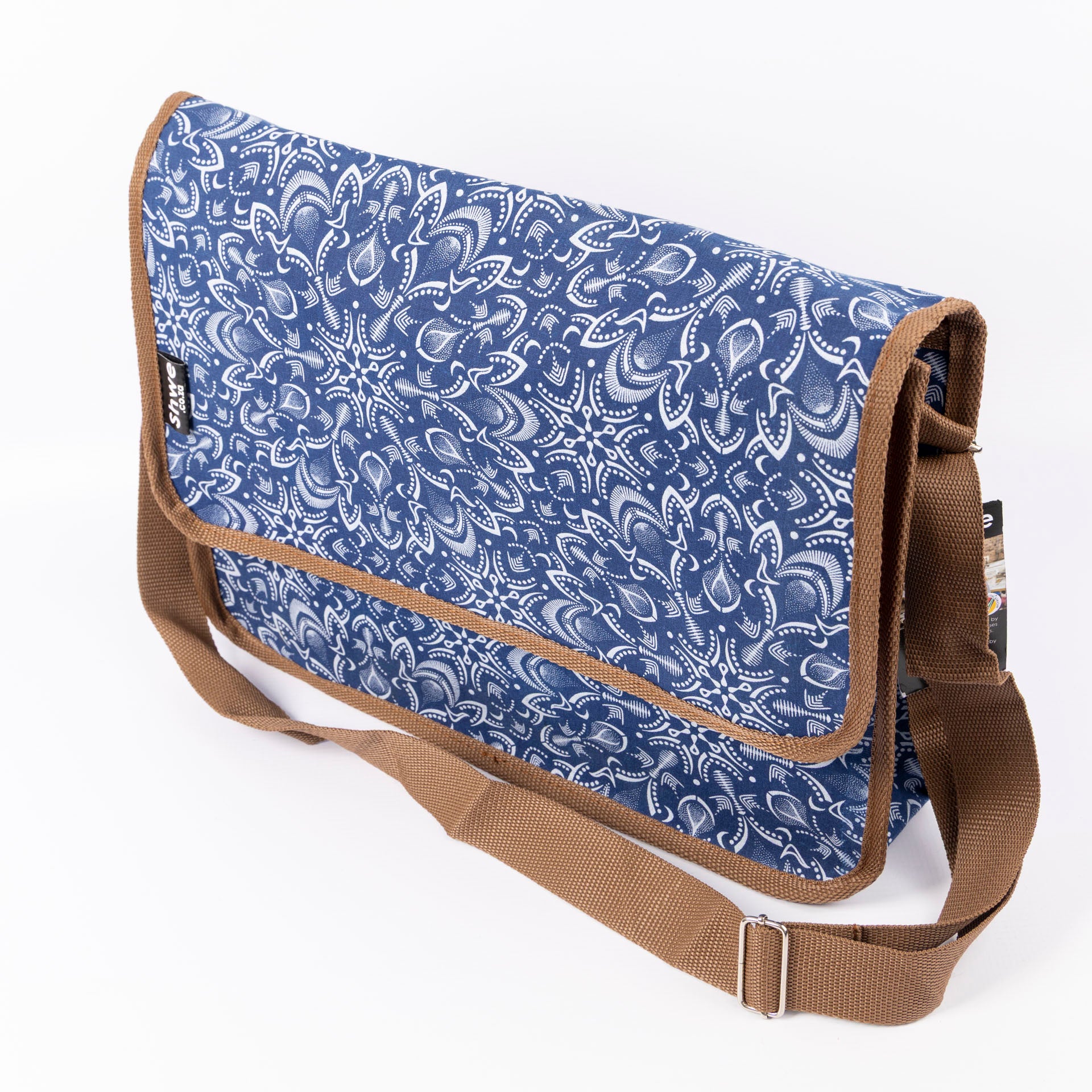 Shwe Messenger Bag