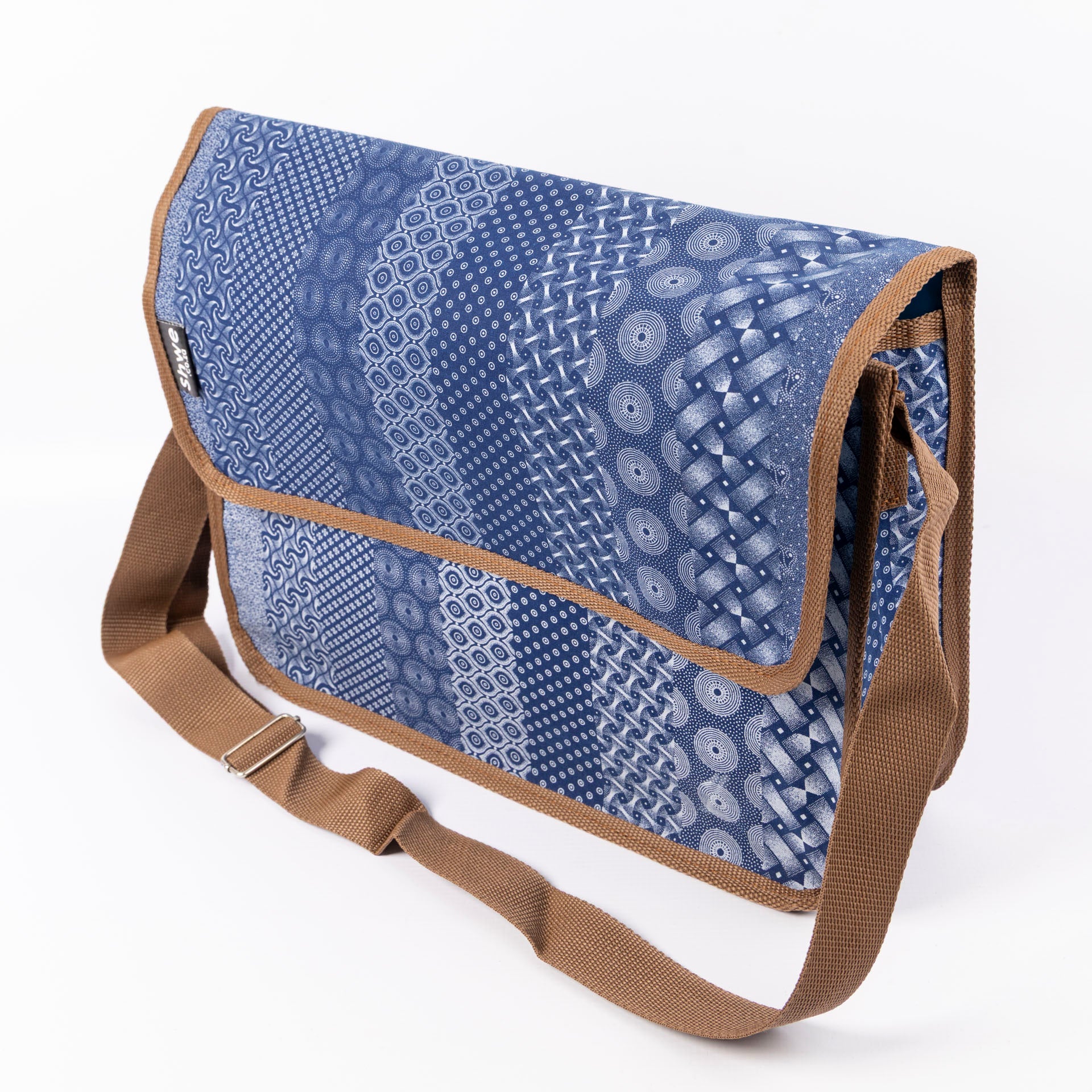 Shwe Messenger Bag