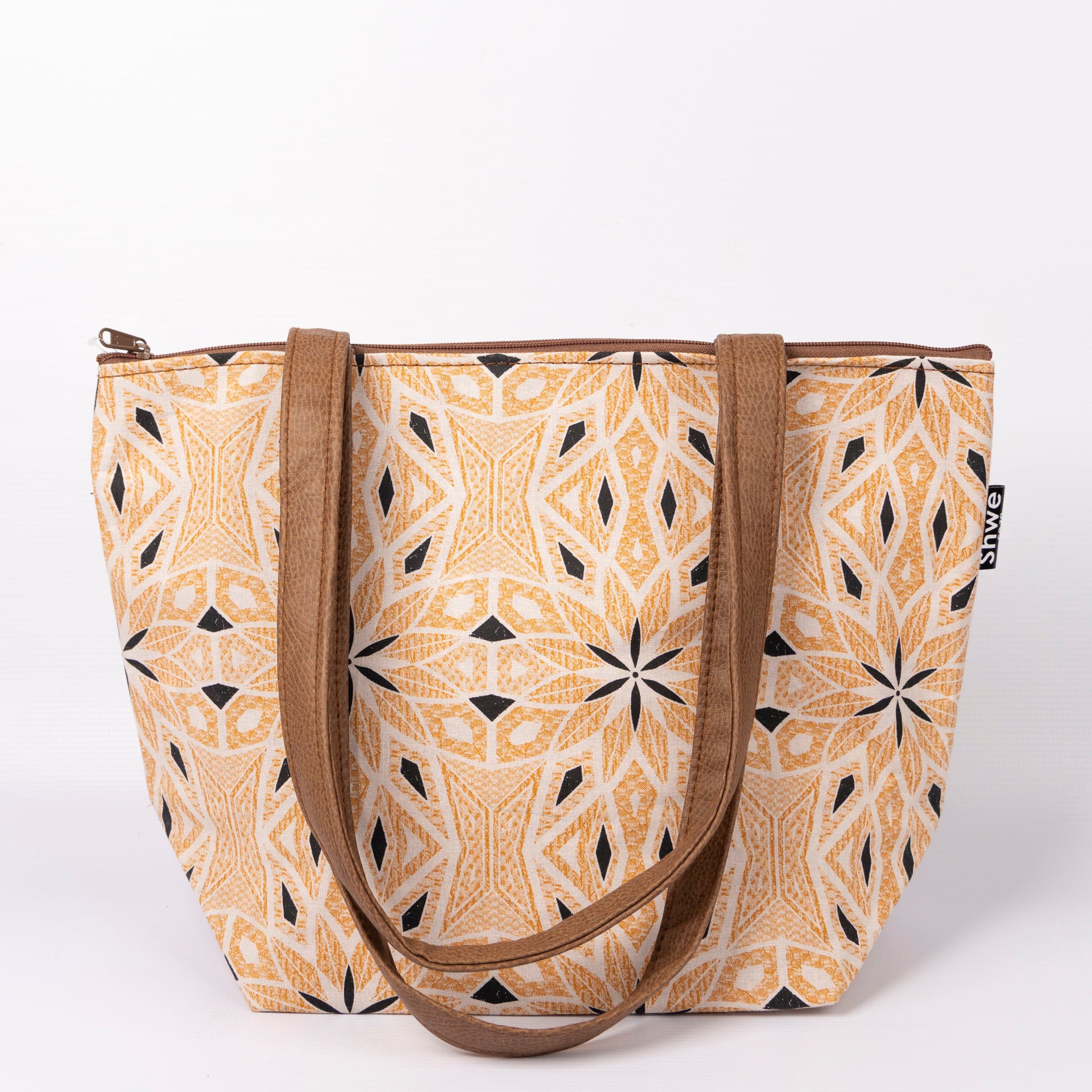 Shwe Shoulder Bag