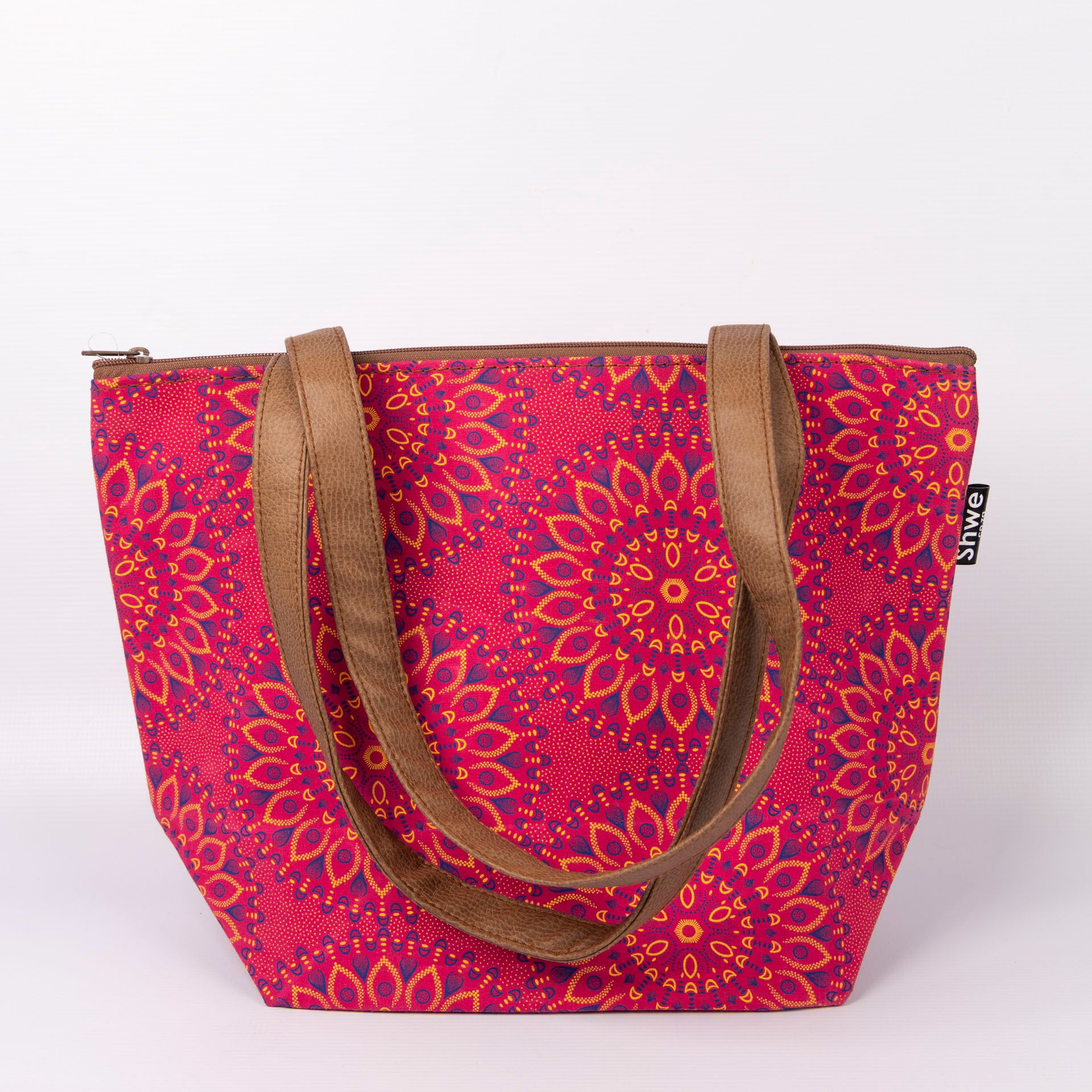 Shwe Shoulder Bag