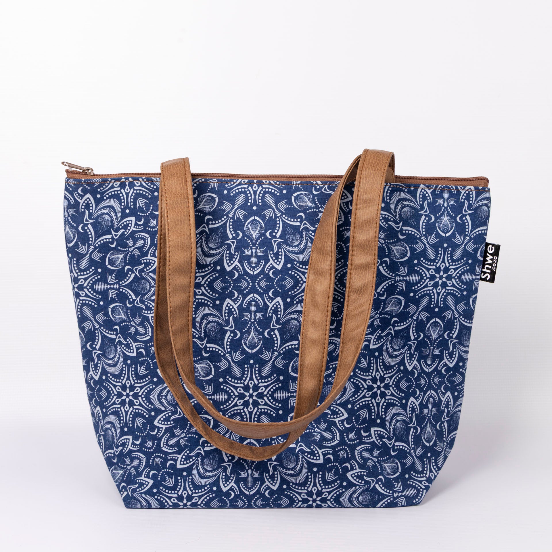 Shwe Shoulder Bag