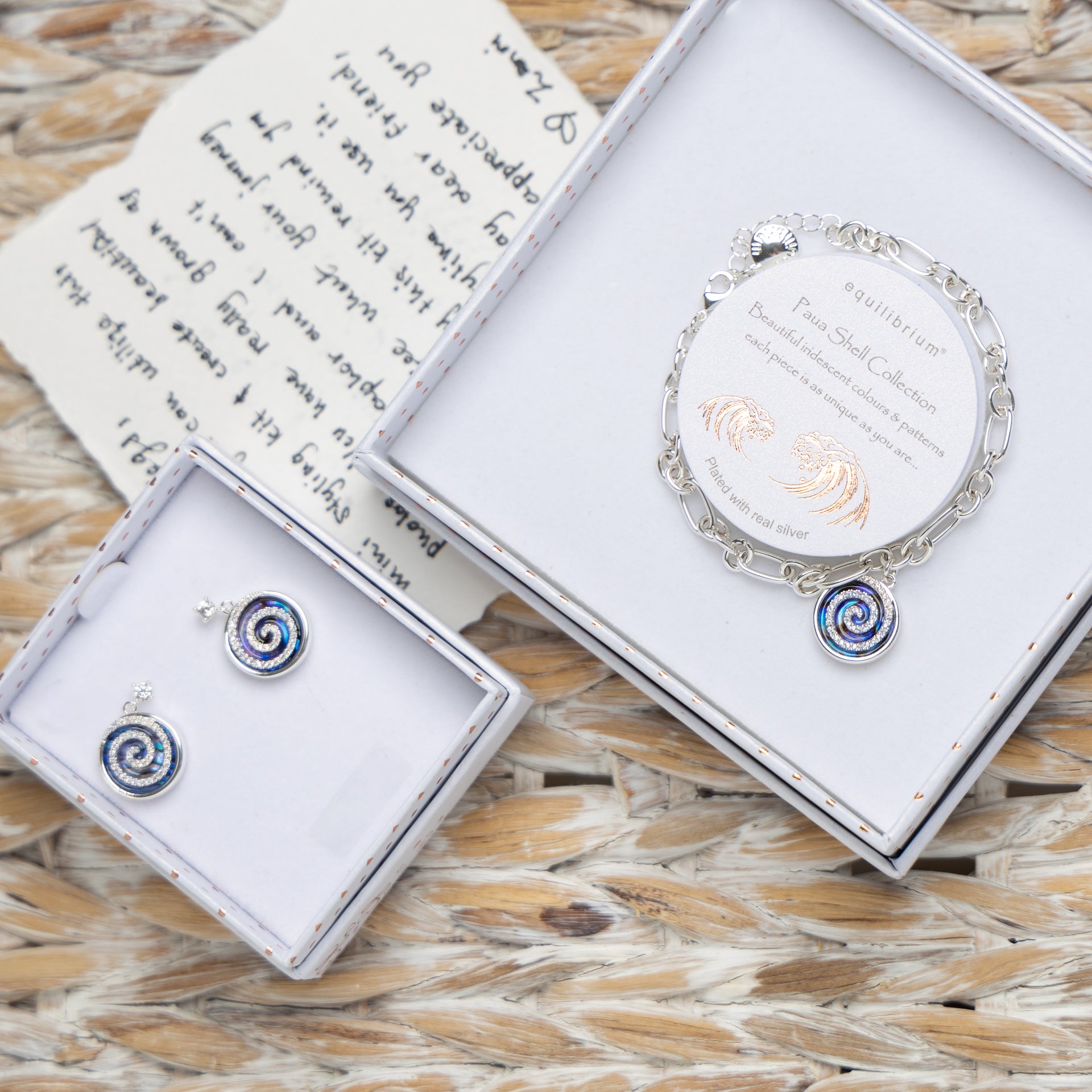 Pāua Shell Swirl Bracelet