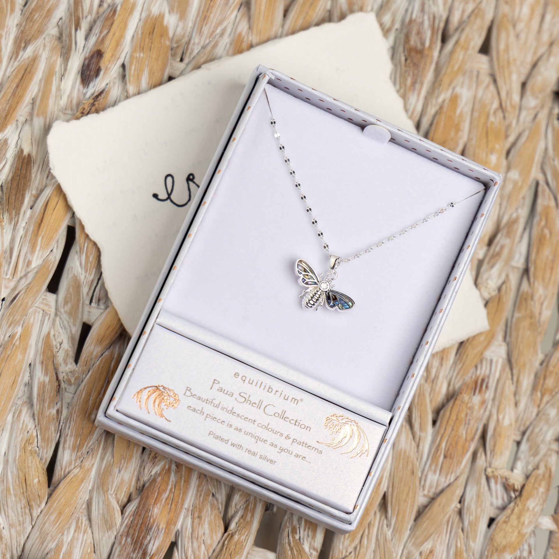 Pāua Shell Bee Necklace