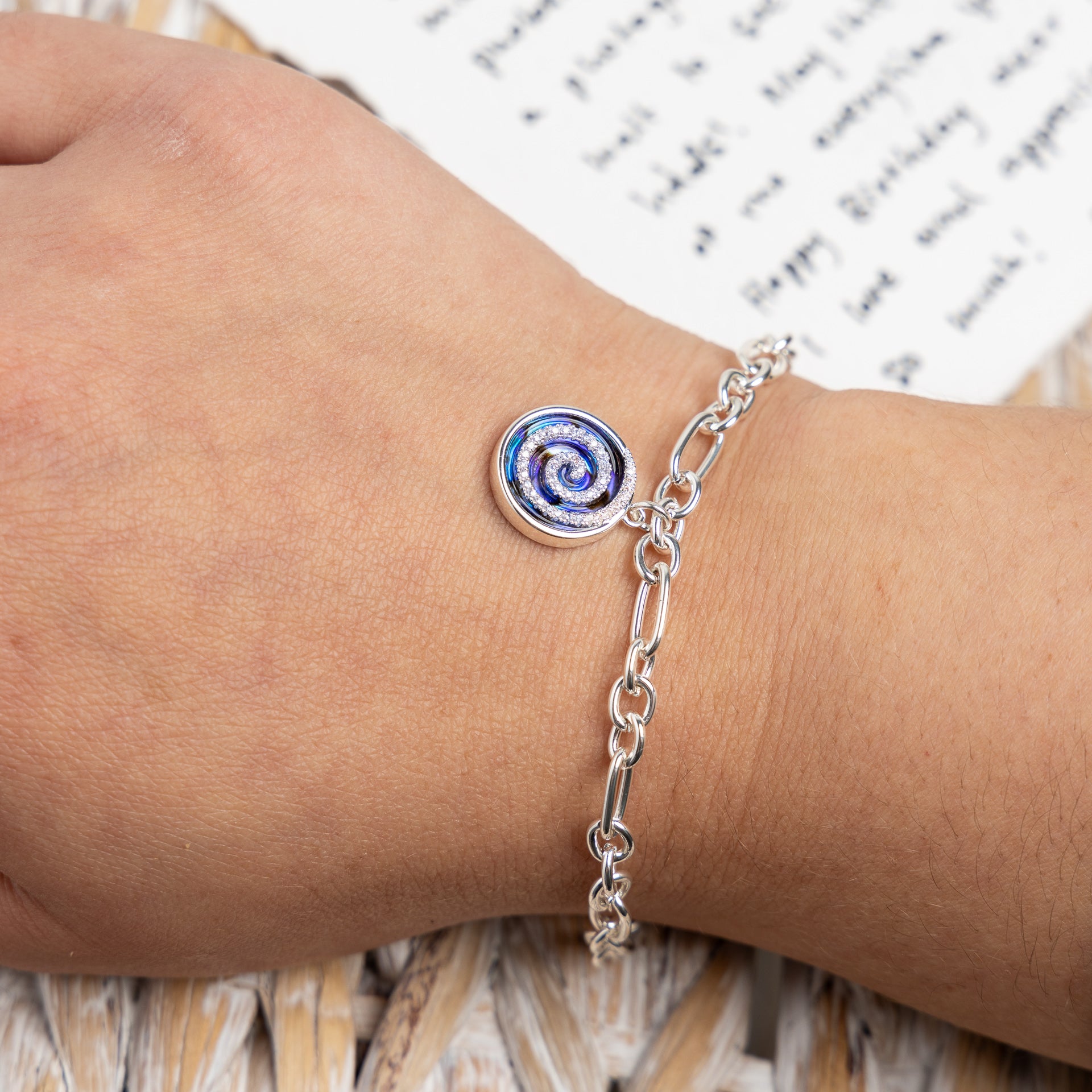 Pāua Shell Swirl Bracelet