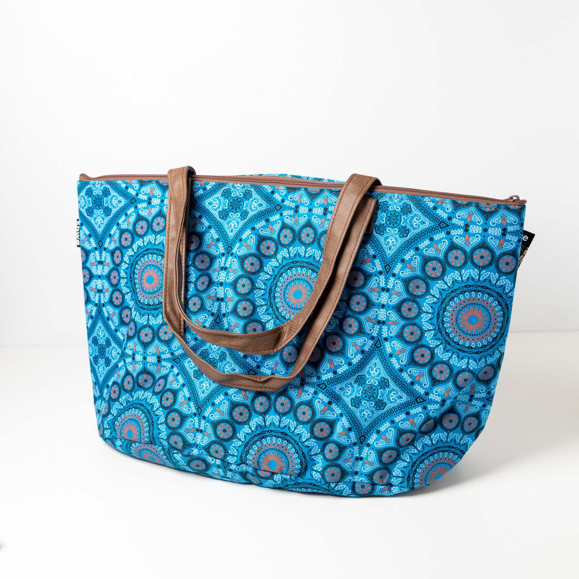 Shwe Overnight Travel Bag