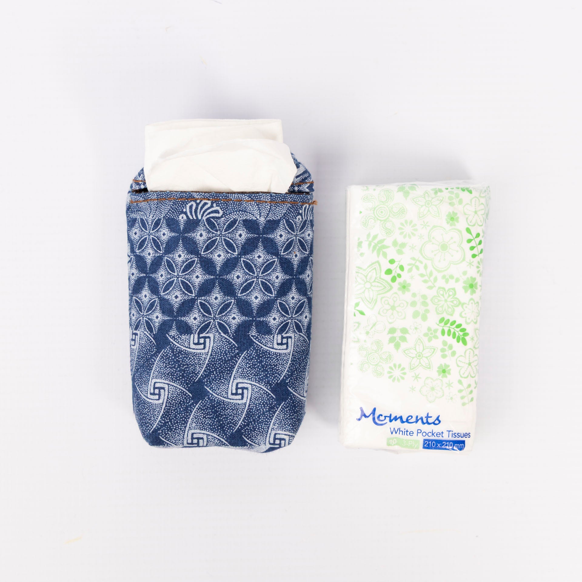 Shwe Pocket Tissue Holder