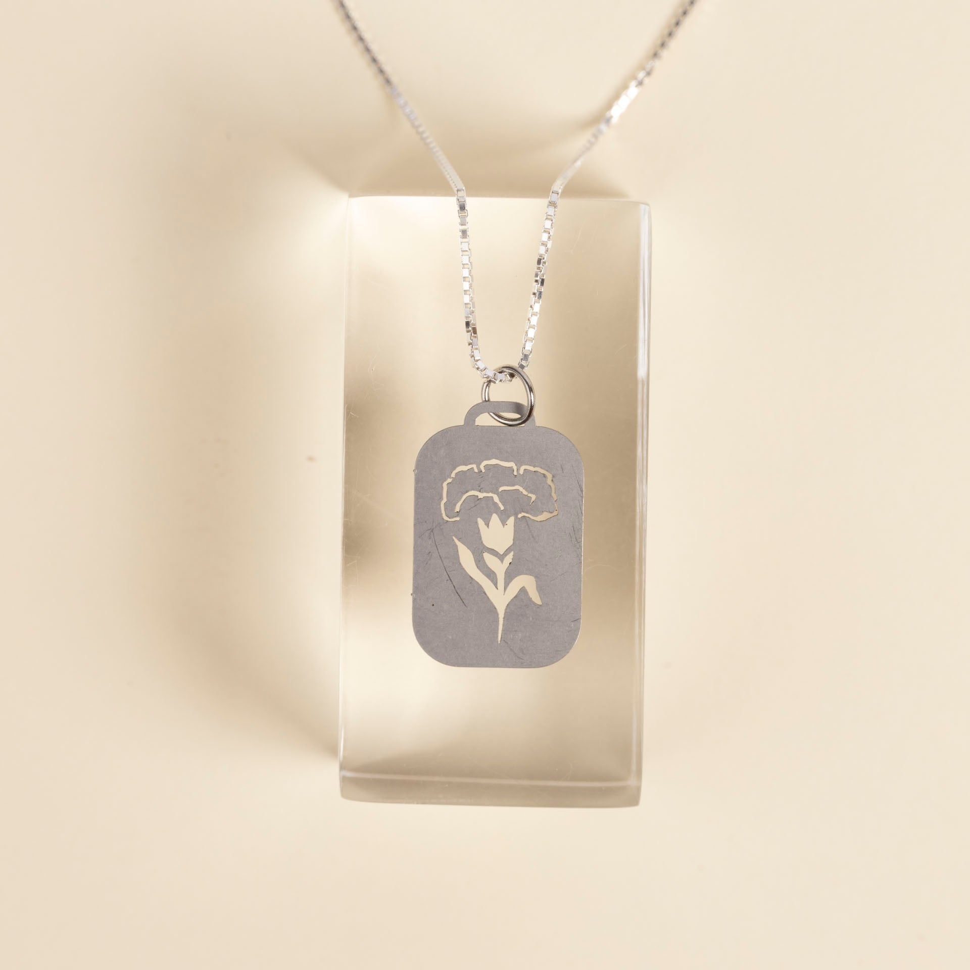 Birth Flower Necklaces (stainless steel)