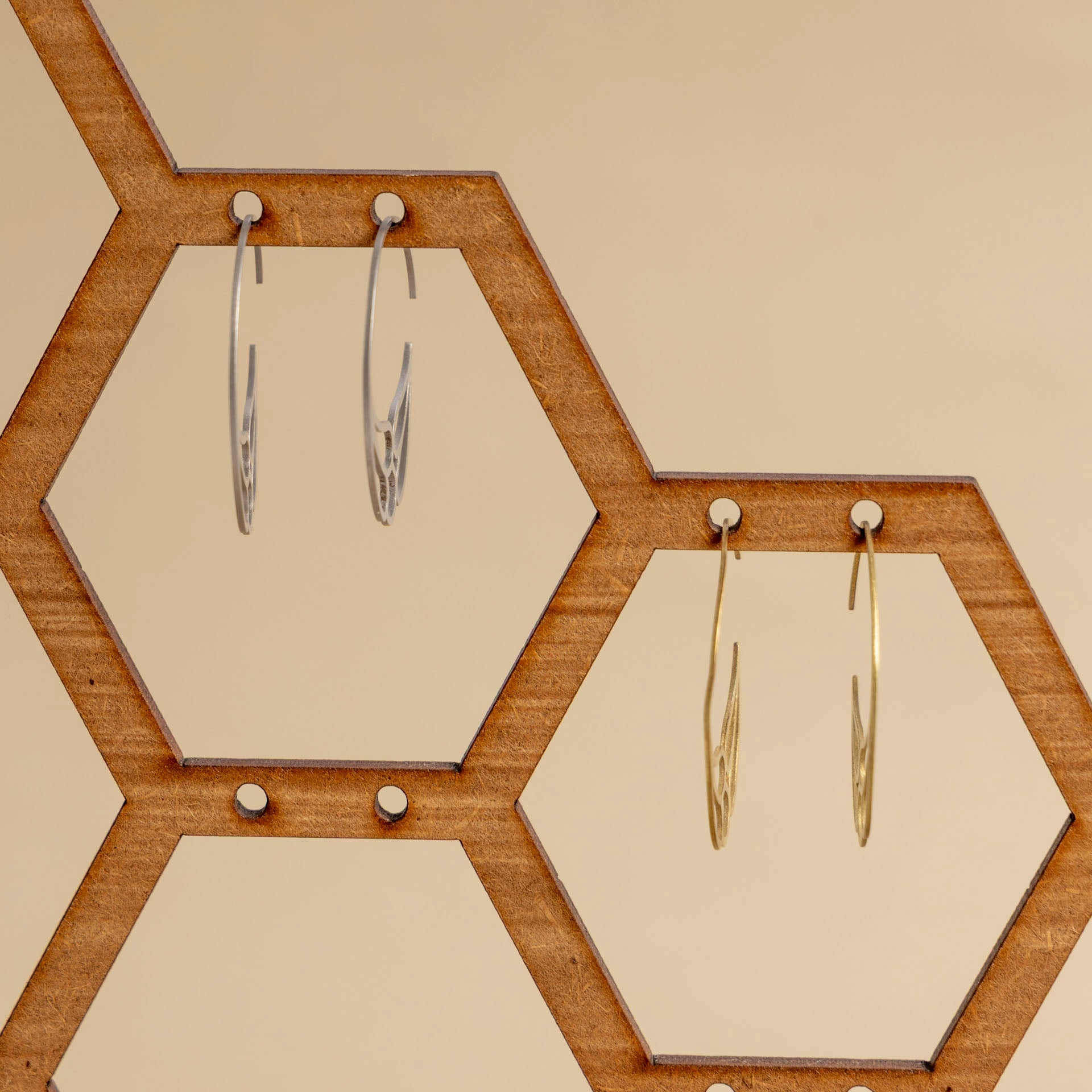 Round Pattern Hoop Side Silhouette Earrings (brass or stainless steel)