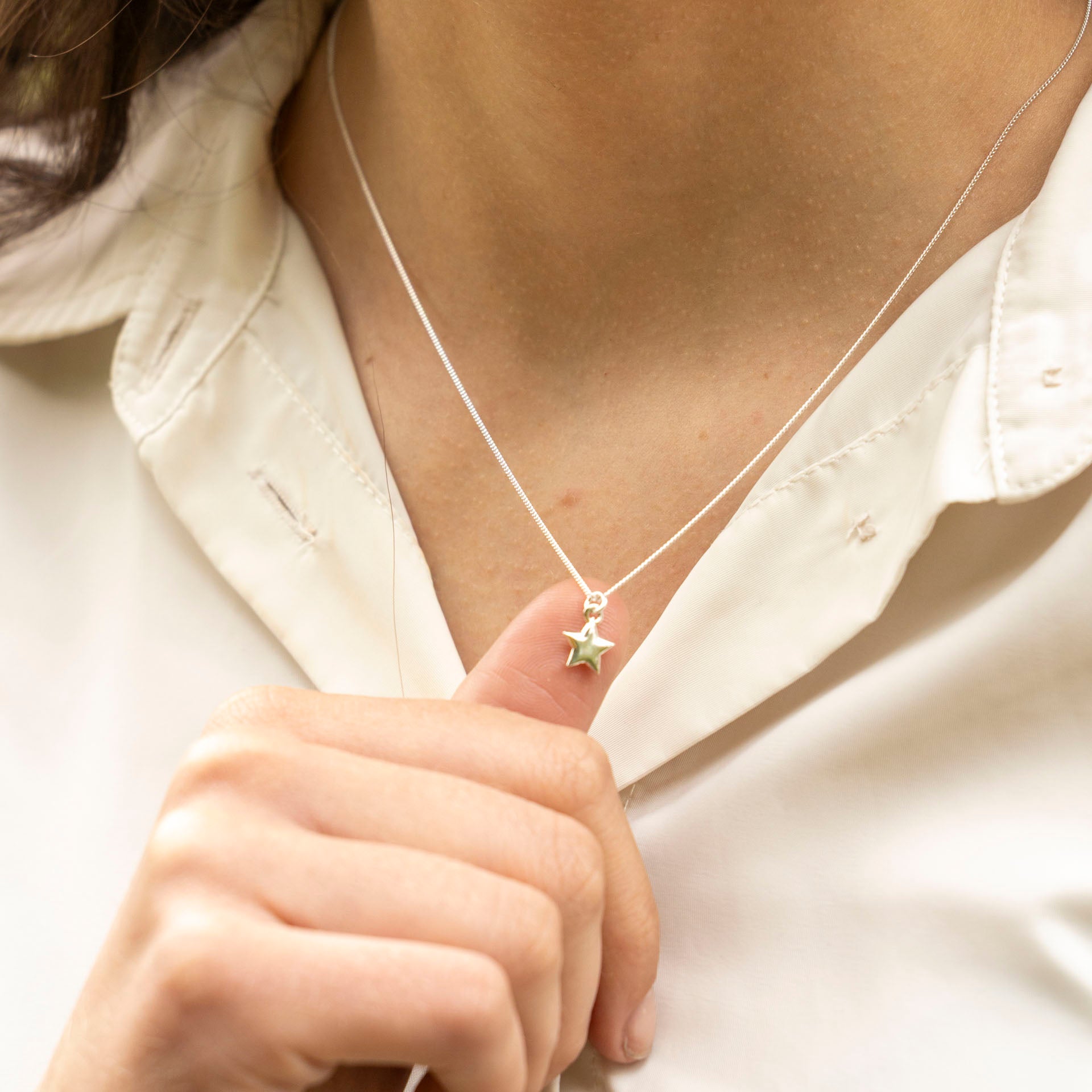 "Merry Christmas to a wonderful Granddaughter" Sterling Silver Pendant (necklace or bracelet)