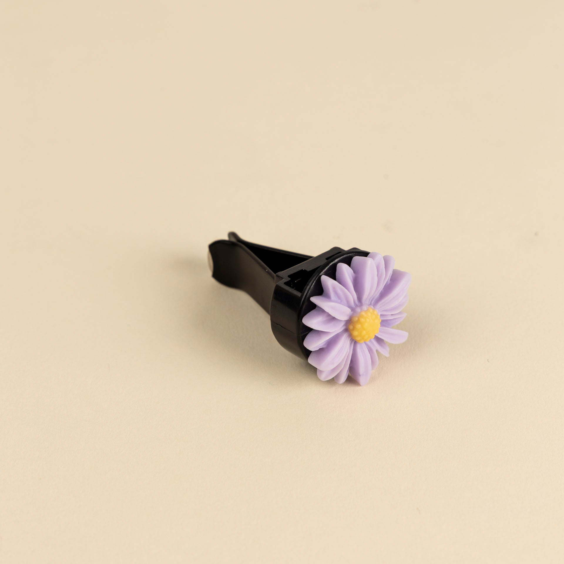 Daisy Car Air Freshener (assorted colours)