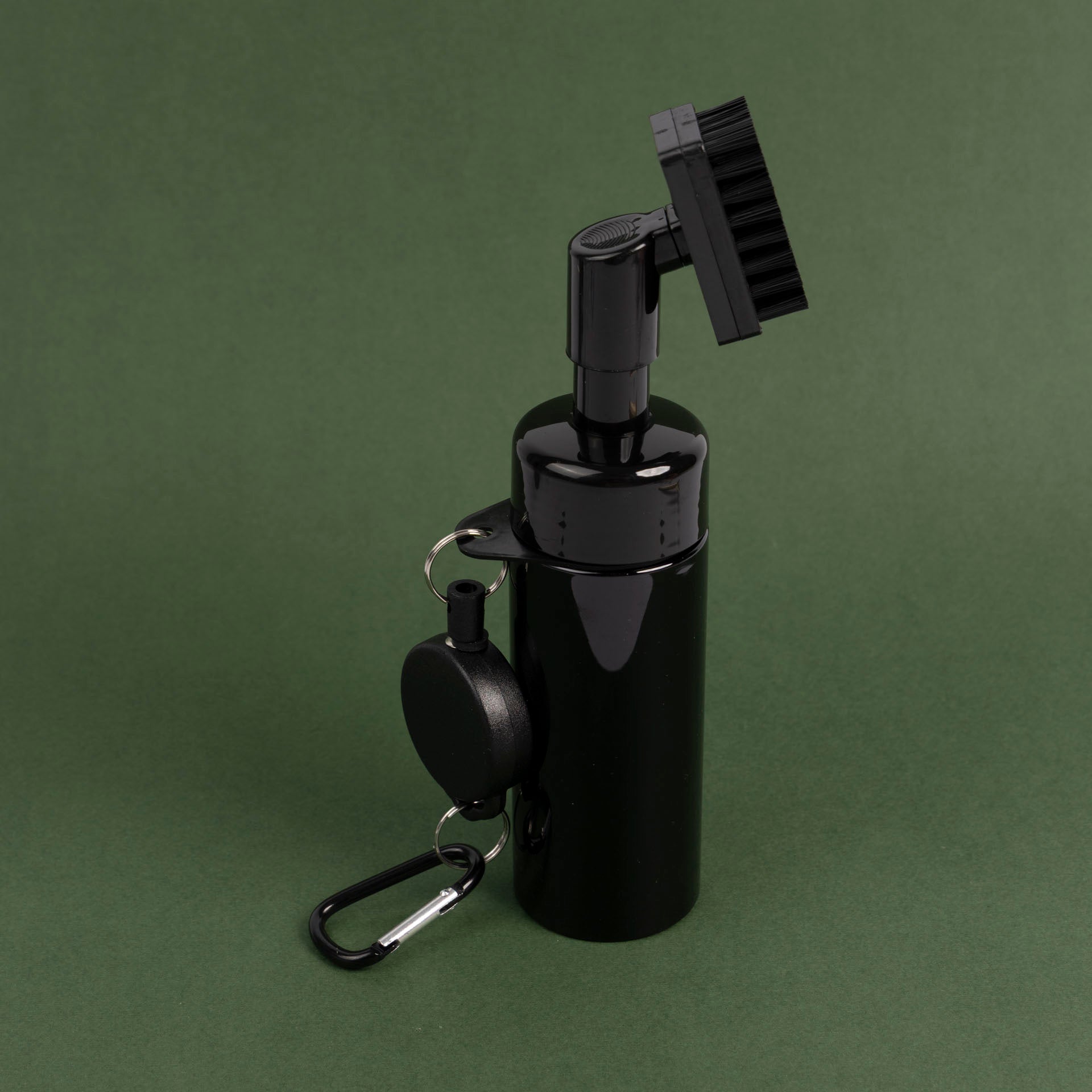 Golf Club Cleaning Kit (Black or Green)