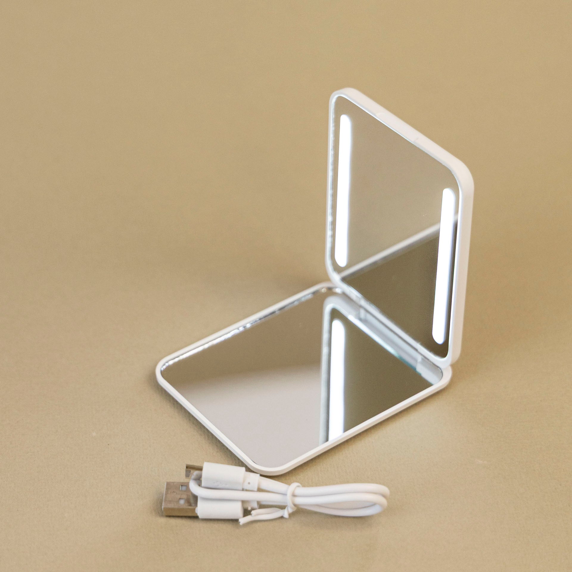 Rechargeable Light-Up Pocket Mirror (assorted colours)