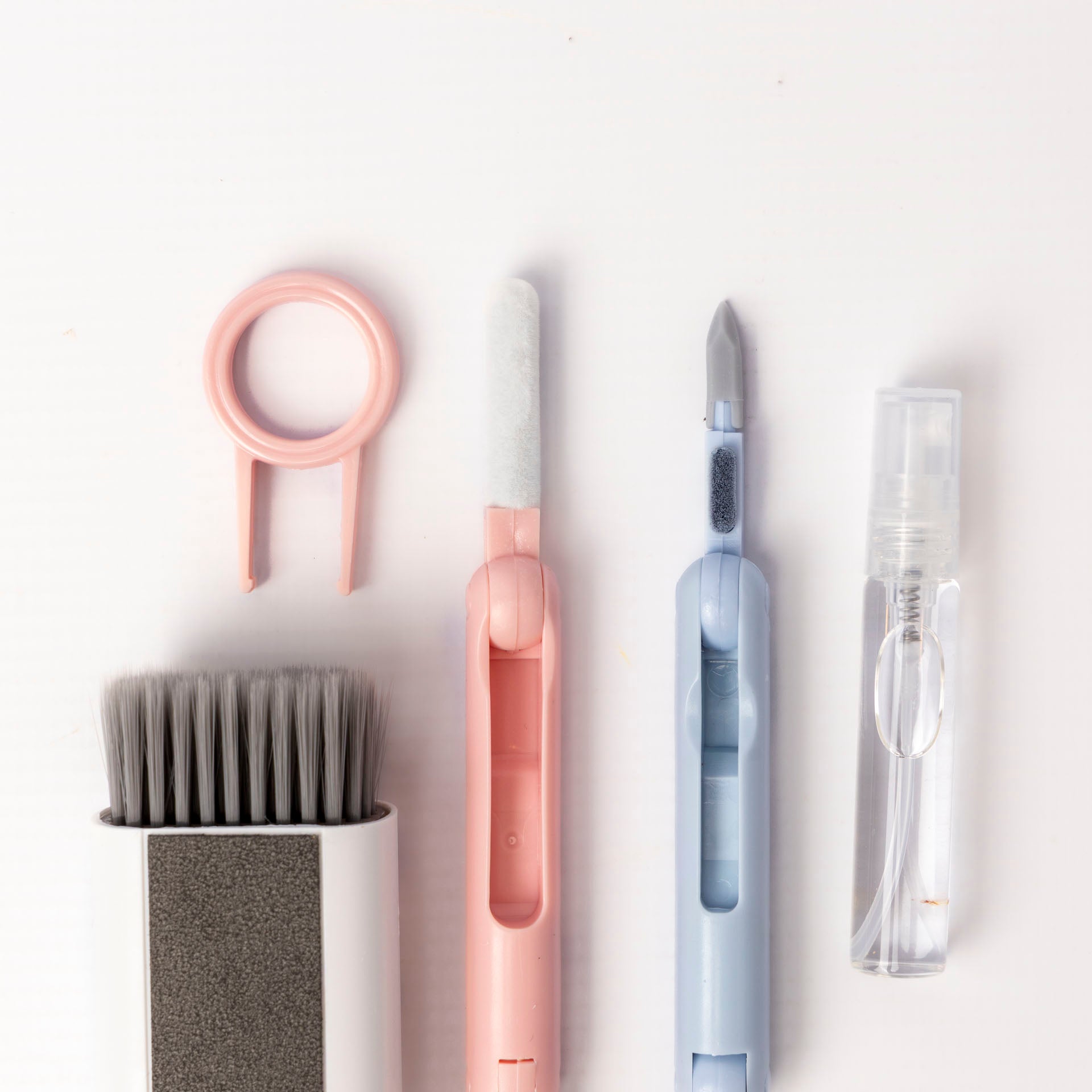 7-in-1 Tech Cleaning Kit (Pink or Blue)