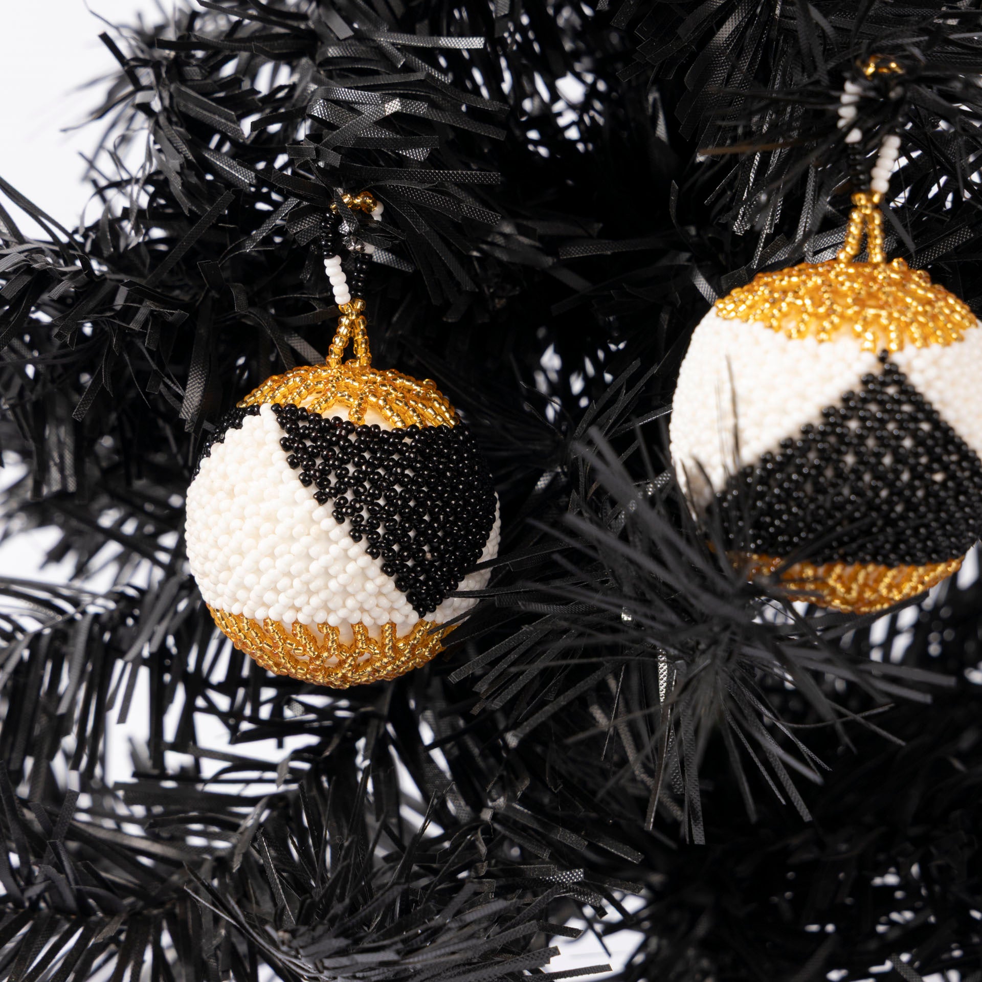 Project Hope Beaded Christmas Baubles (set of 4 – assorted colours)