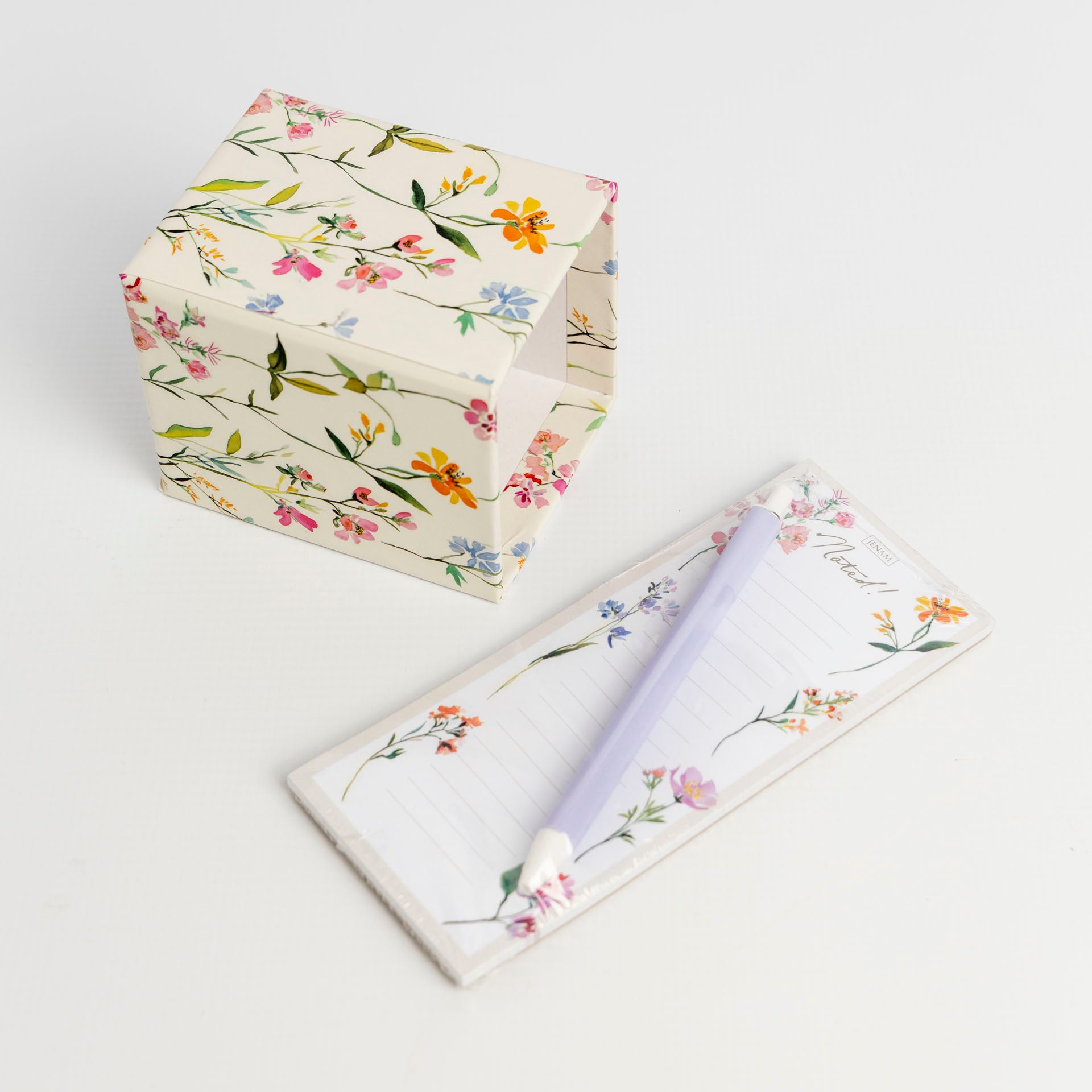 Dress Your Desk – Notepad, Pen and Holder Set