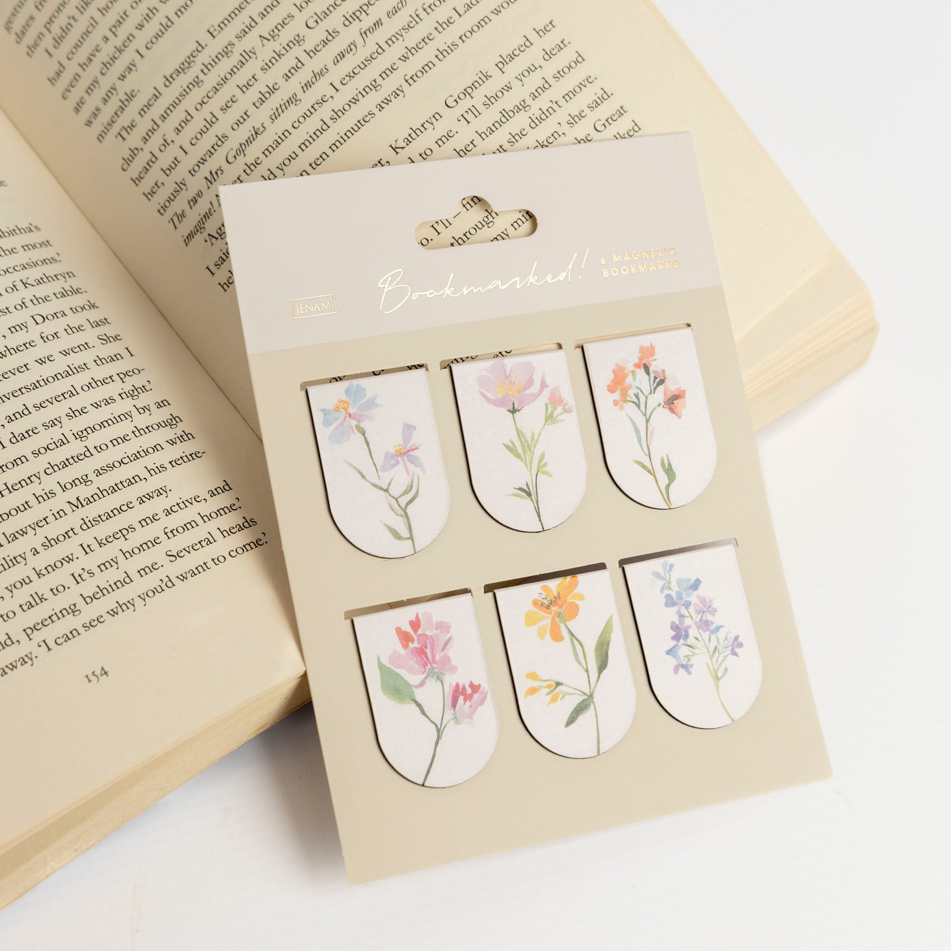 Dress Your Desk – Set of 6 Magnetic Bookmarks