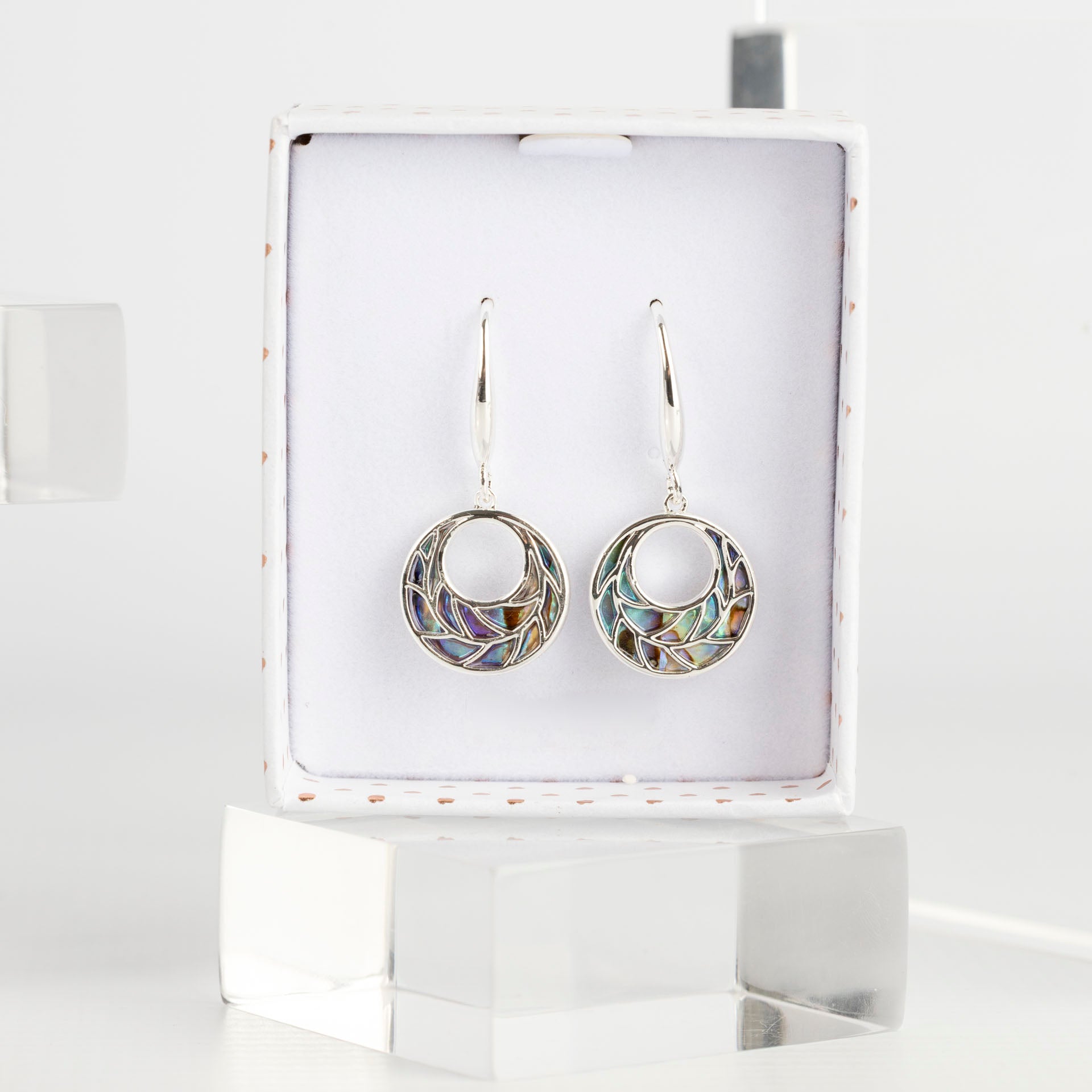 Pāua Shell Elegance Earrings