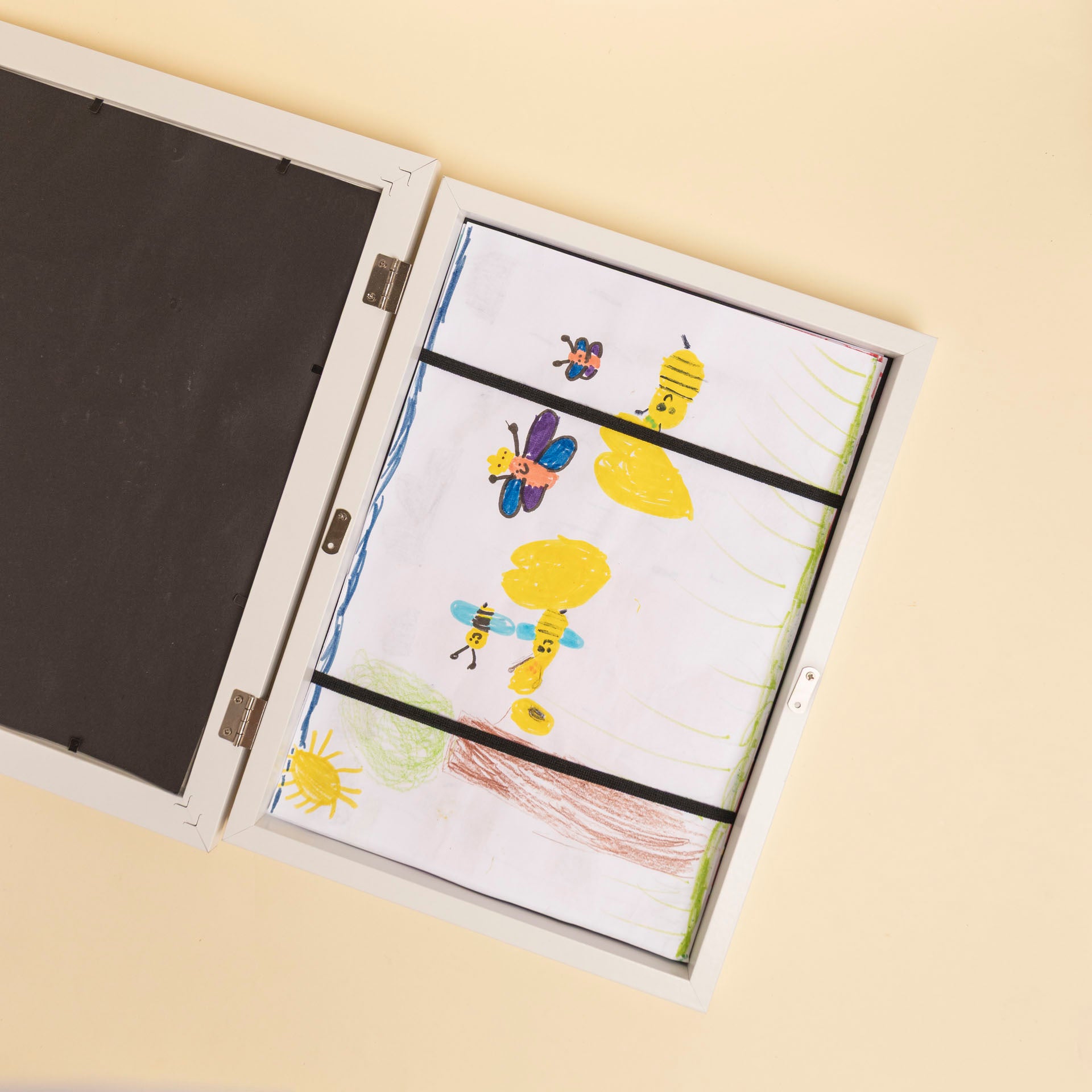 Kids' Artwork Storage and Display A4 Frame (Black / White)