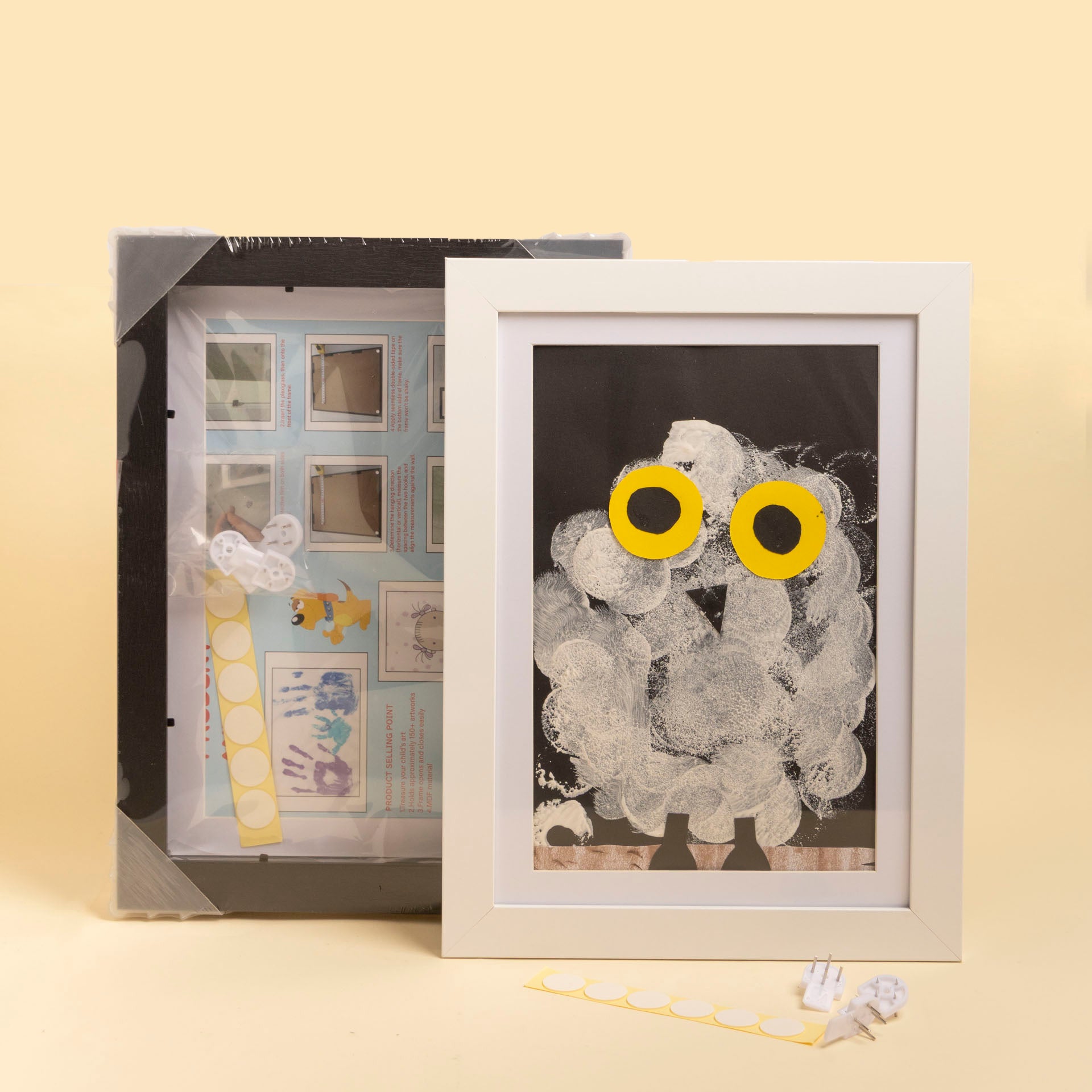 Kids' Artwork Storage and Display A4 Frame (Black / White)