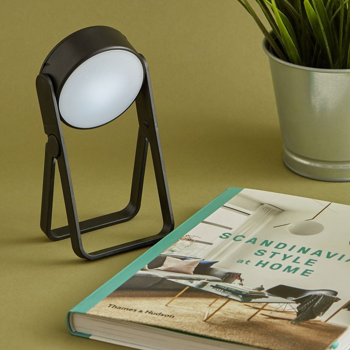 Foldable Desktop Spotlight