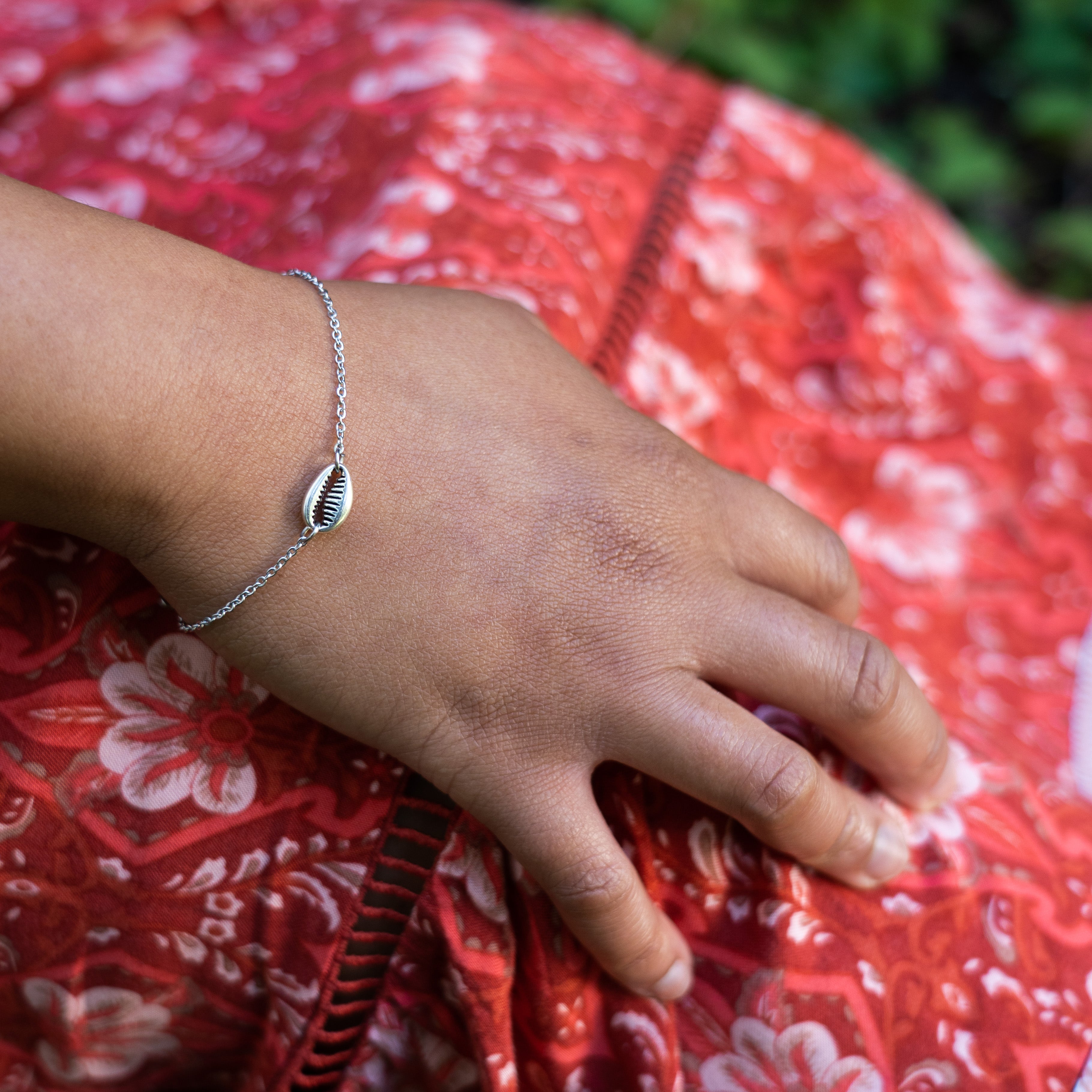 Shell Chain Bracelet