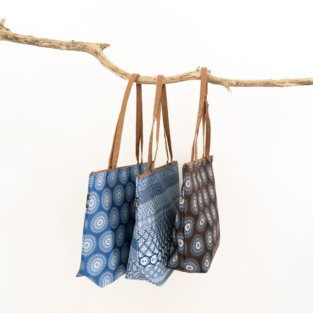 Shwe Square Zip-Up Tote Bag