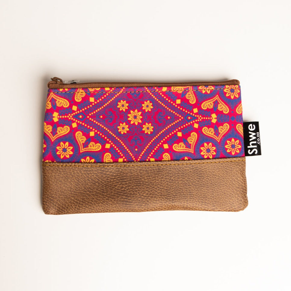 Shwe Leather-Look Clutch Bag
