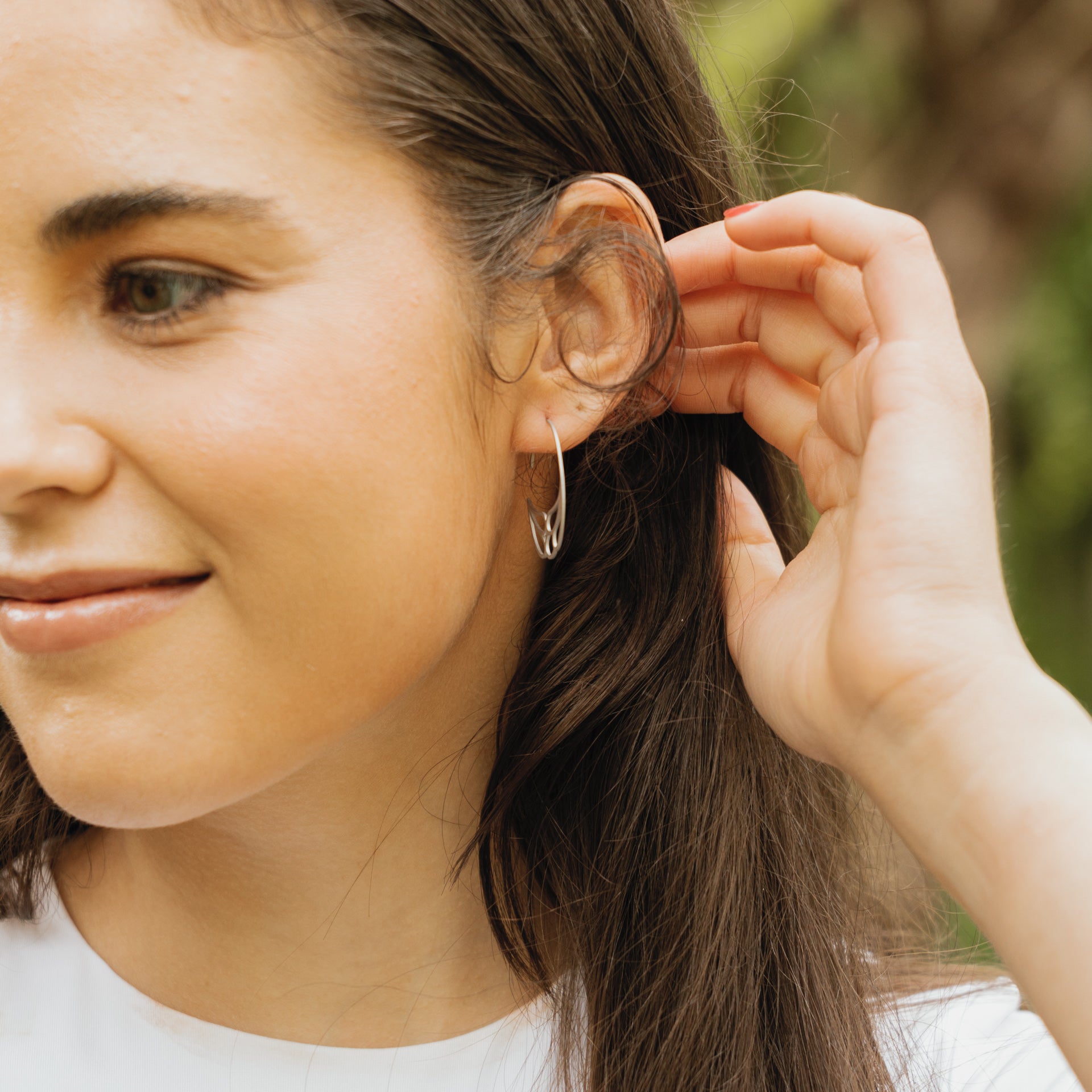 Round Pattern Hoop Side Silhouette Earrings (brass or stainless steel)