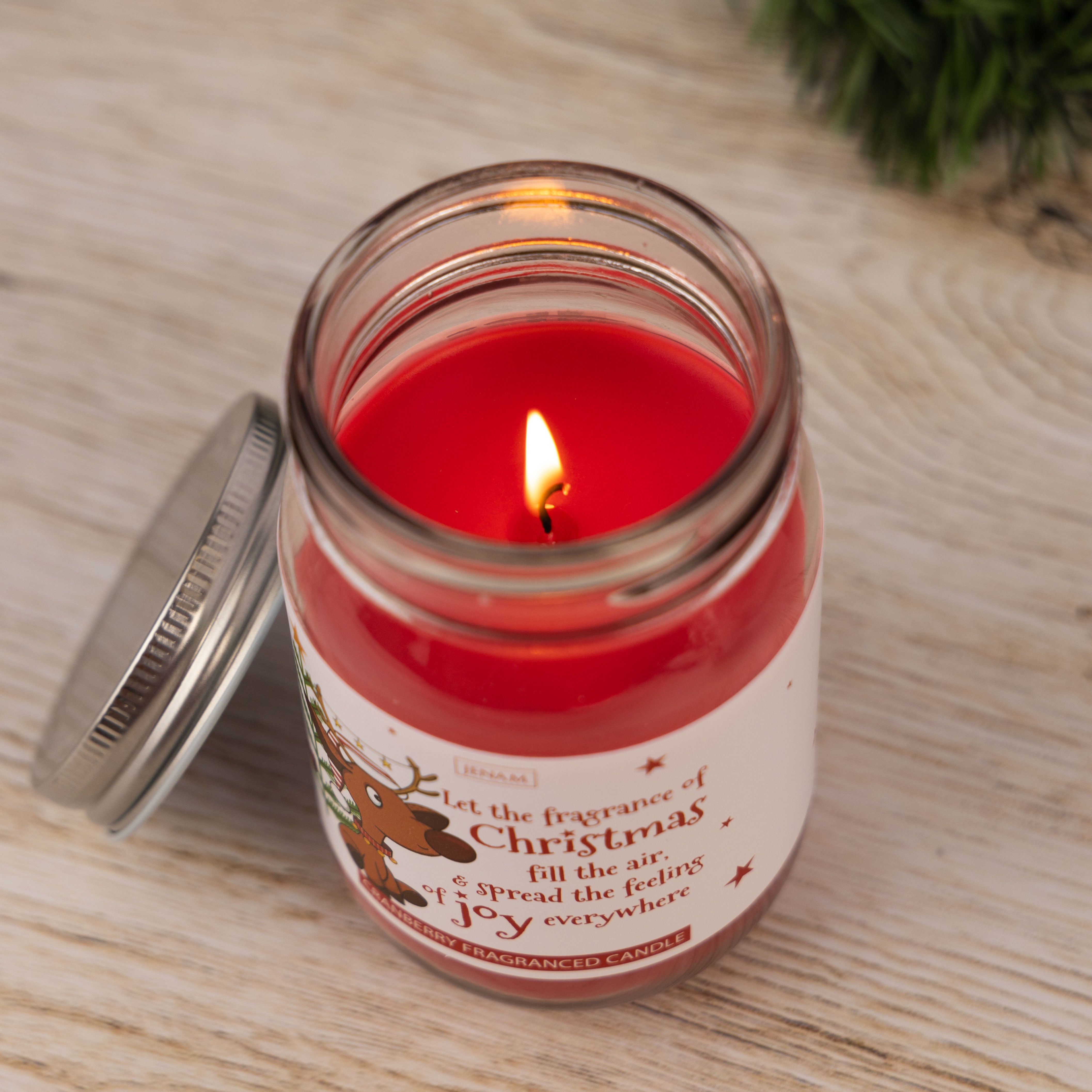 Cranberry-Scented Christmas Candle in a Jar