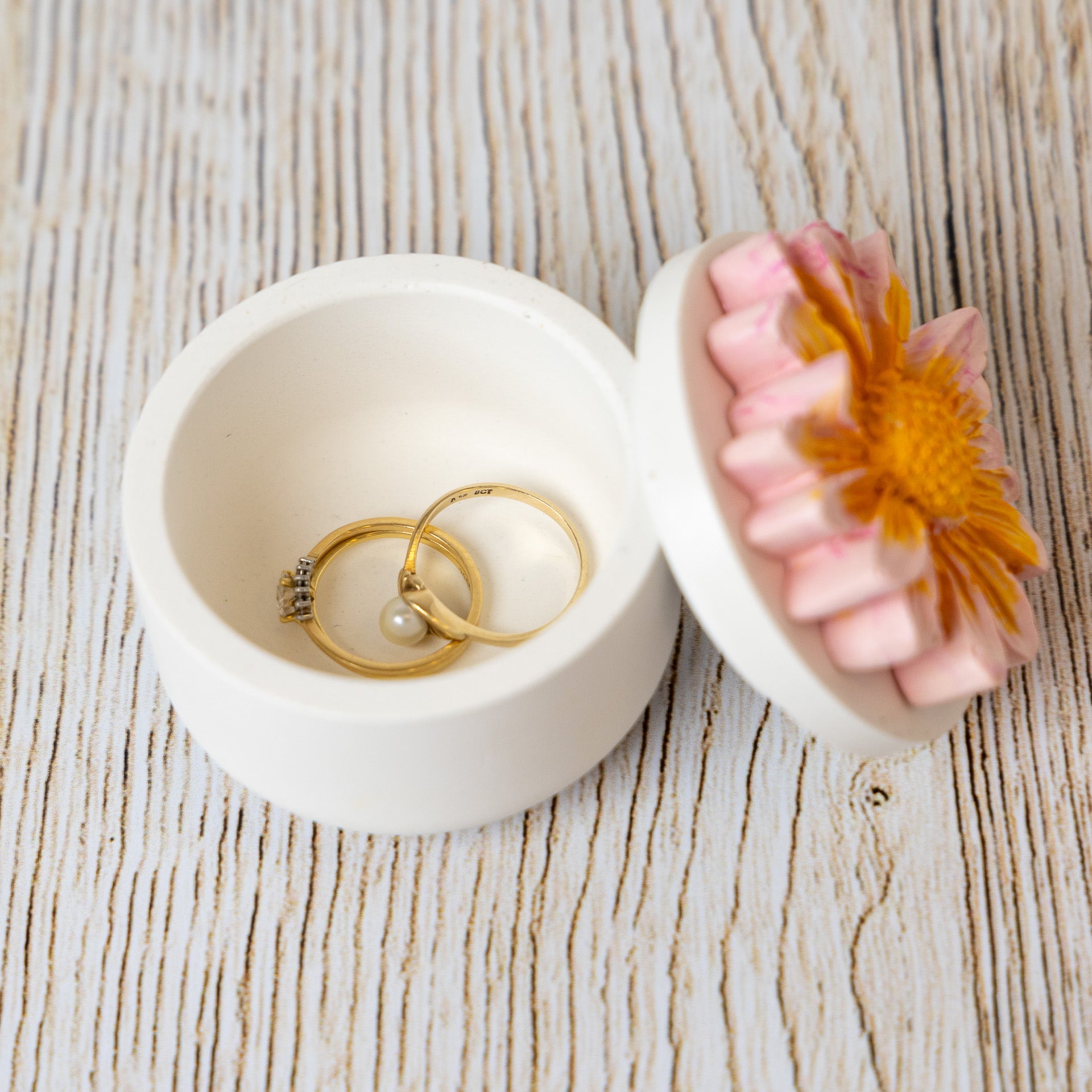 Mini Trinket Box with Pink Daisy Lid