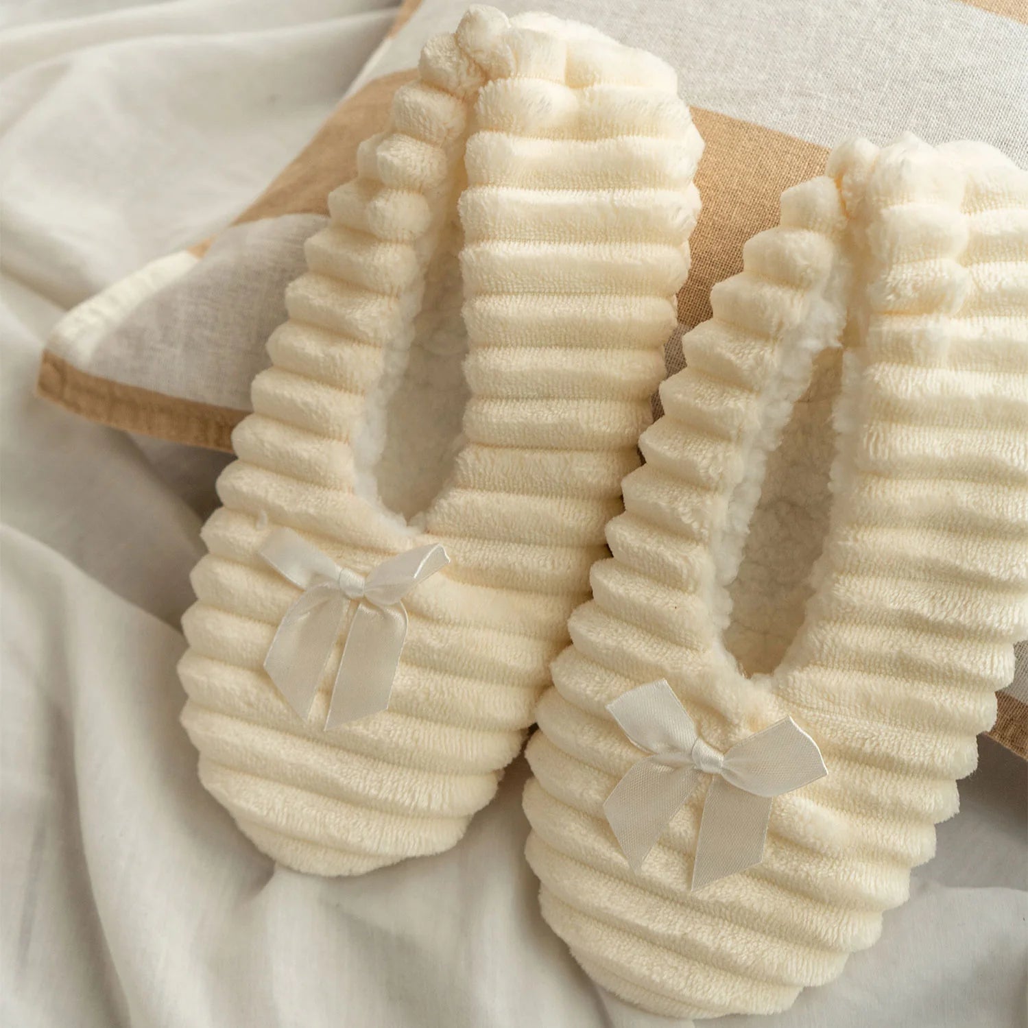 Ladies' Cosy Plush Slipper Socks (assorted)