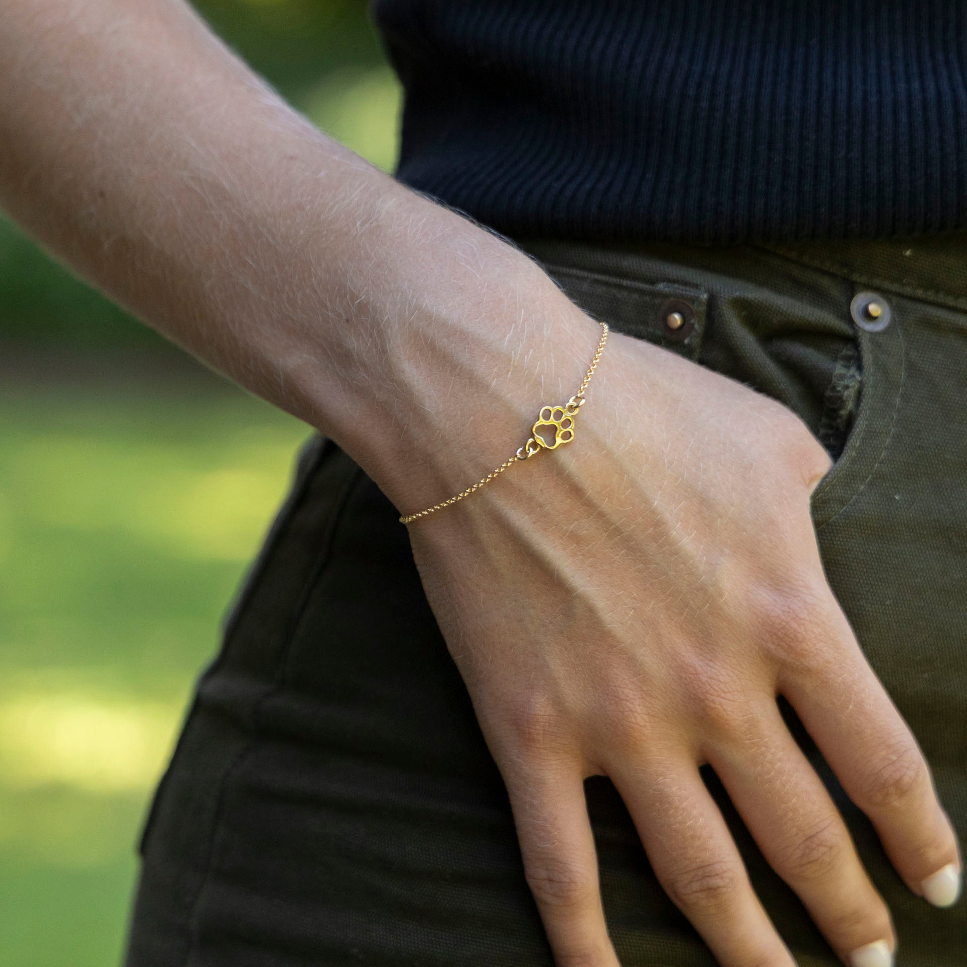 "Dog Mom" Paw Print Bracelet (sterling silver or gold-dipped)