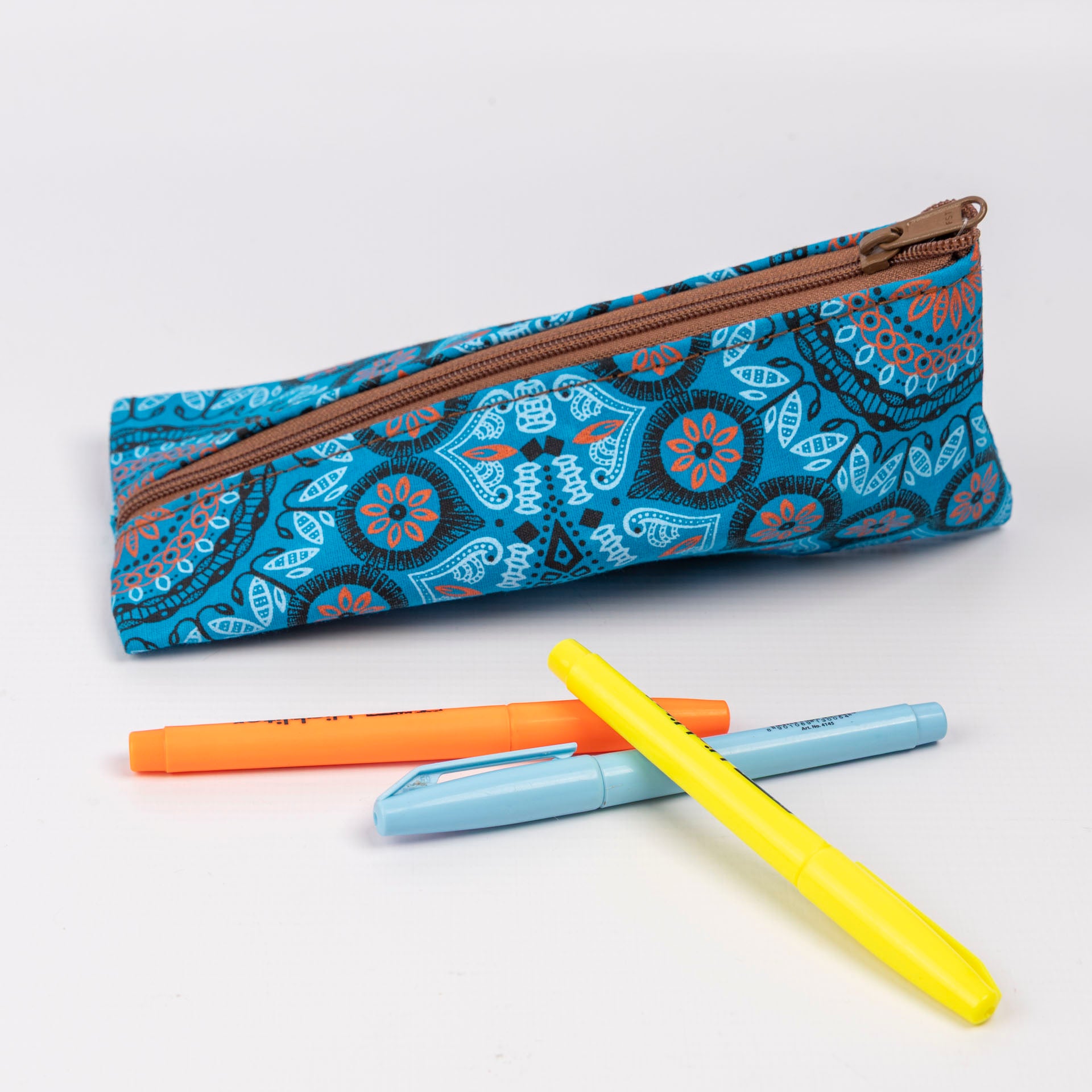 Shwe Pop-Up Pencil Case