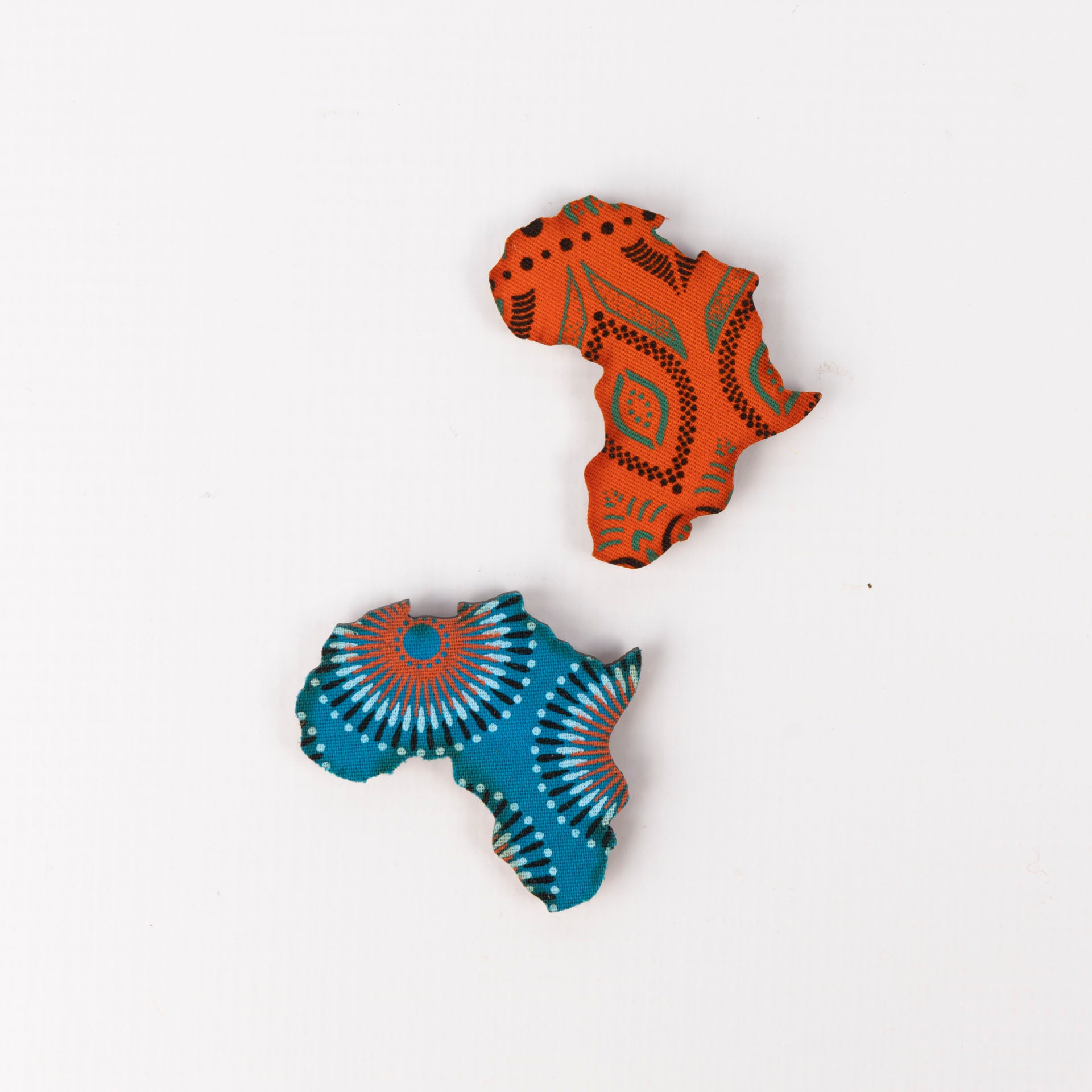 Africa Magnet with Shweshwe Fabric (Blue or Orange)