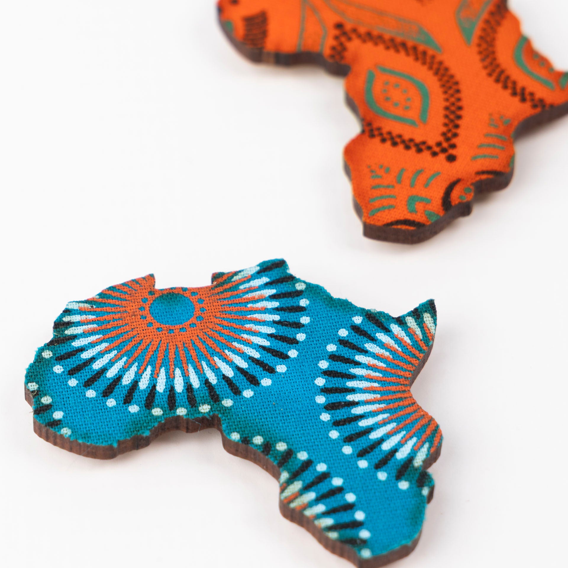 Africa Magnet with Shweshwe Fabric (Blue or Orange)