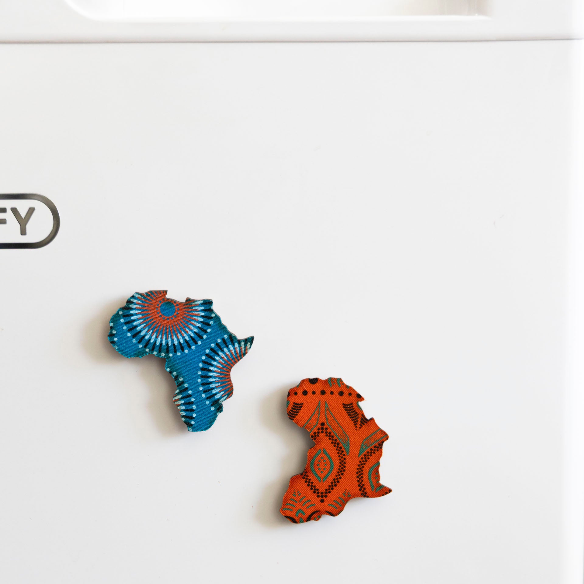 Africa Magnet with Shweshwe Fabric (Blue or Orange)