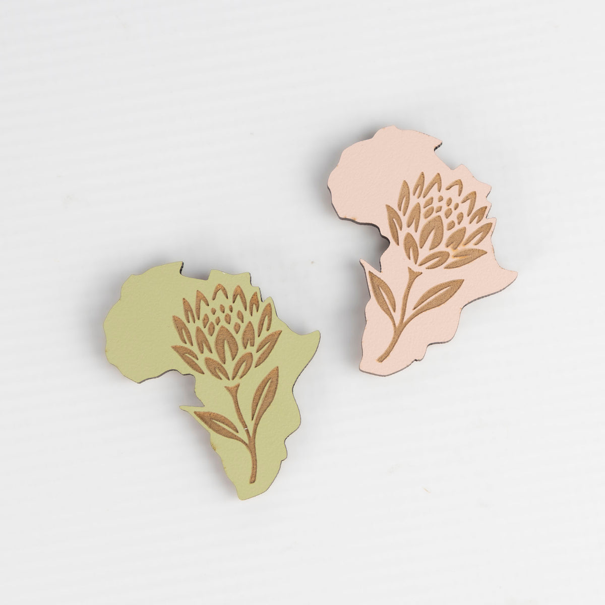 Wooden Africa Magnet with Protea Detail (Dusty Pink or Sage)