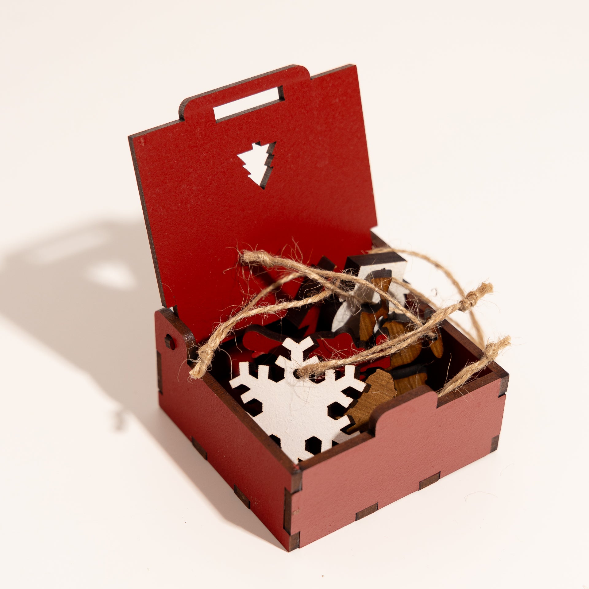 Mini Christmas Decorations in a Wooden Box (assorted colours)