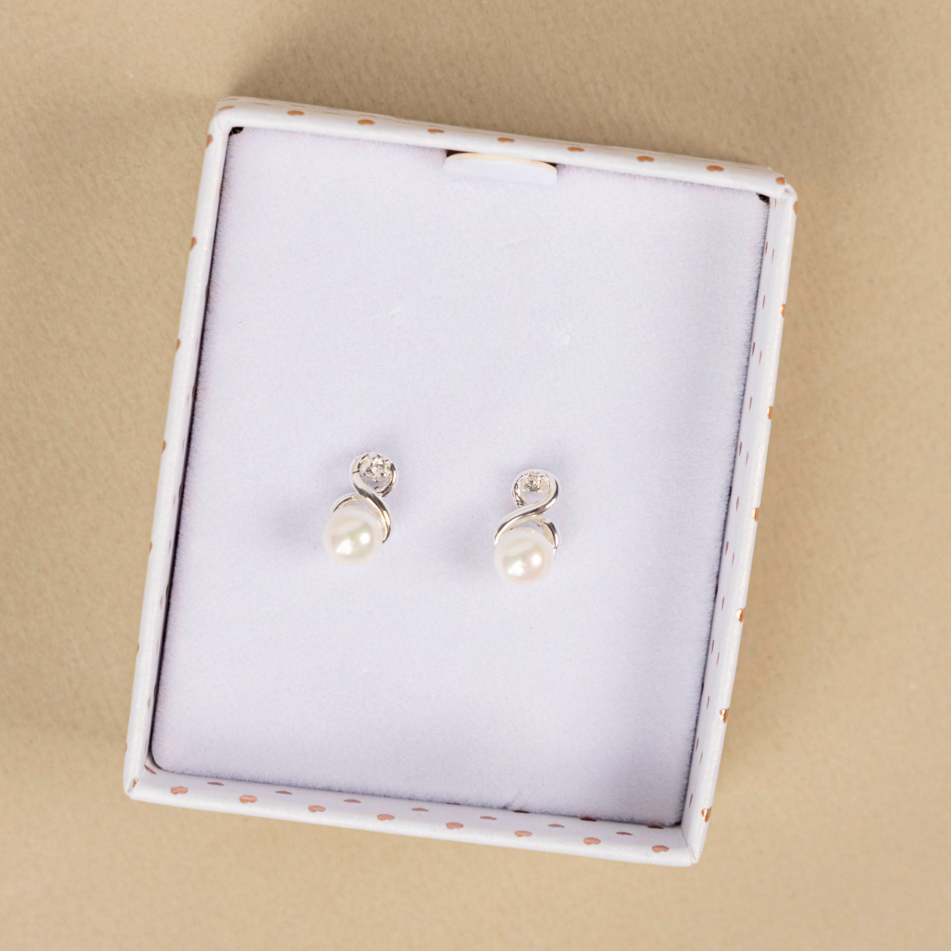 Pearl Kiss Stud Earrings