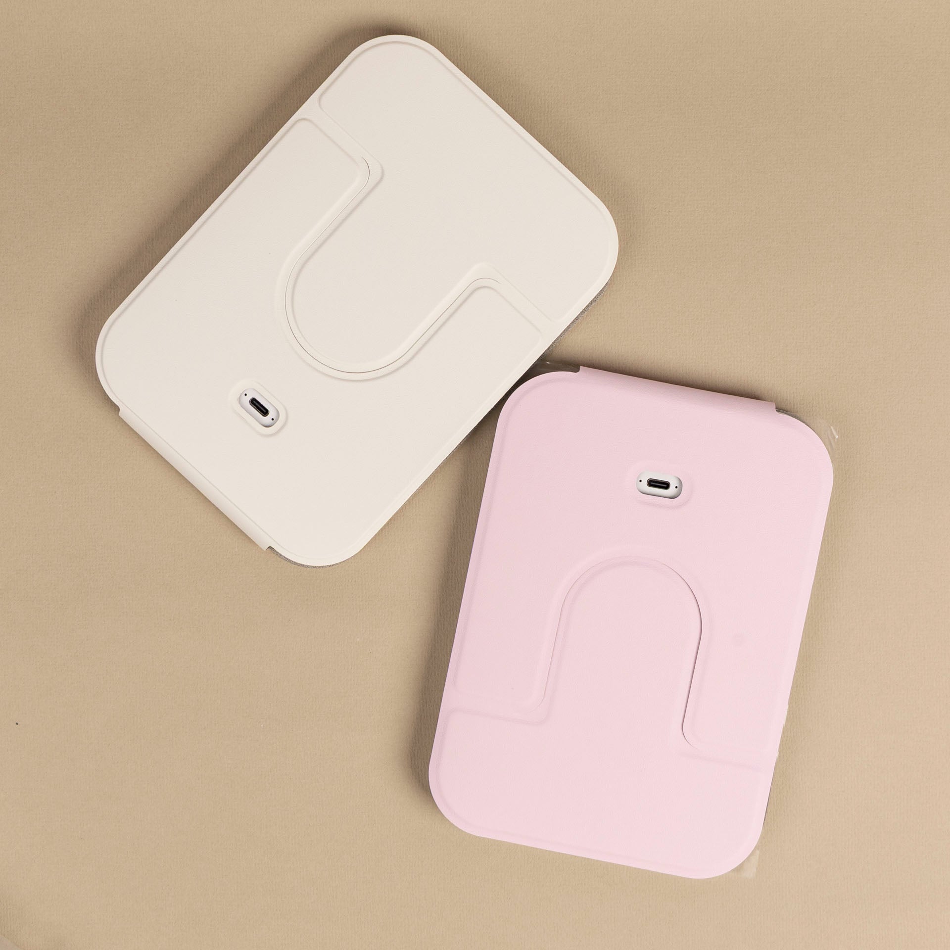 Travel Make-Up Mirror with Light (assorted colours)