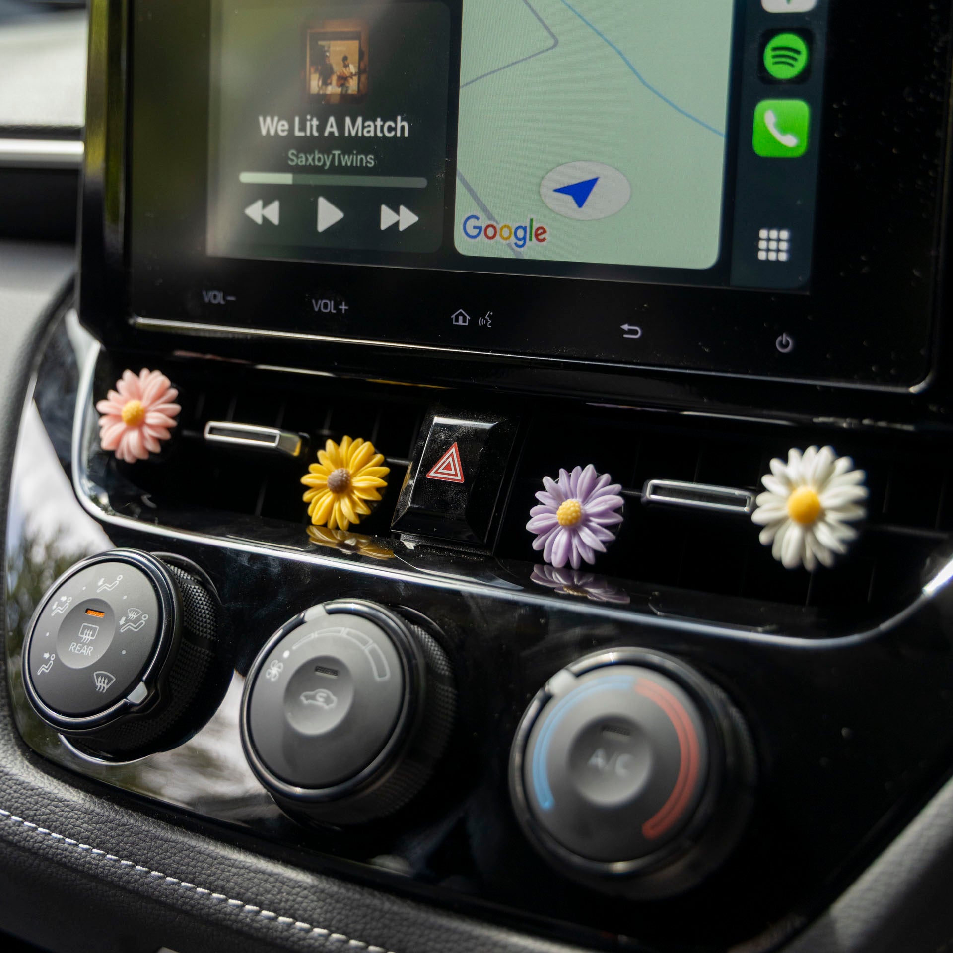 Daisy Car Air Freshener (assorted colours)